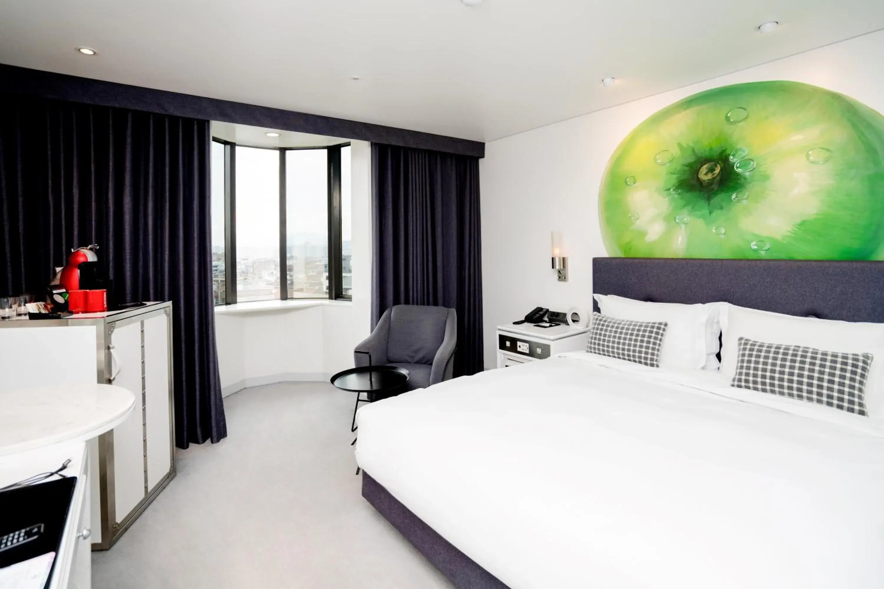 Superior Double Room - No Parking in Imperial Palace Boutique Hotel Itaewon - Renovated in 2025 Superior Double Room - No Parking in Imperial Palace Boutique Hotel Itaewon - Renovated in 2025