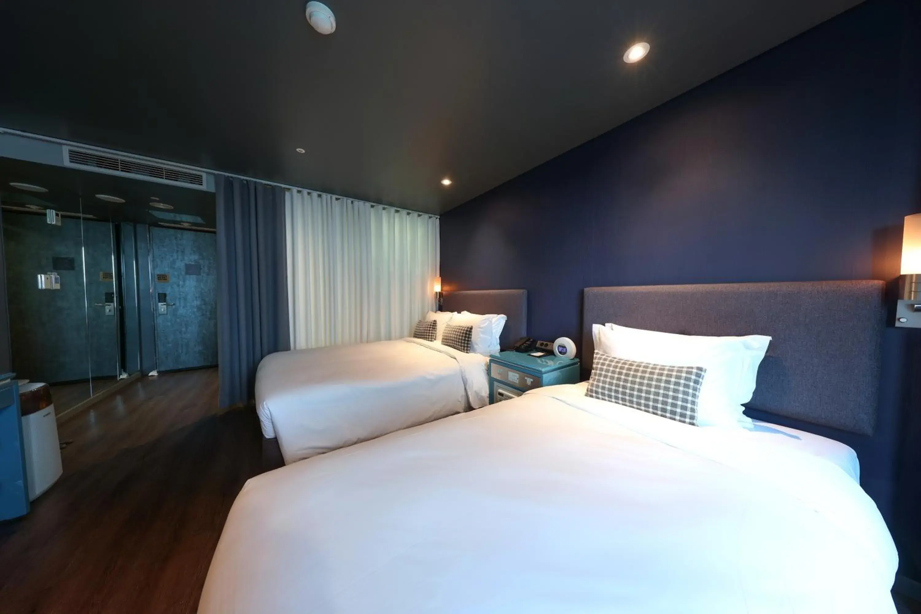 Deluxe Twin Room in Imperial Palace Boutique Hotel Itaewon - Renovated in 2025 Deluxe Twin Room in Imperial Palace Boutique Hotel Itaewon - Renovated in 2025