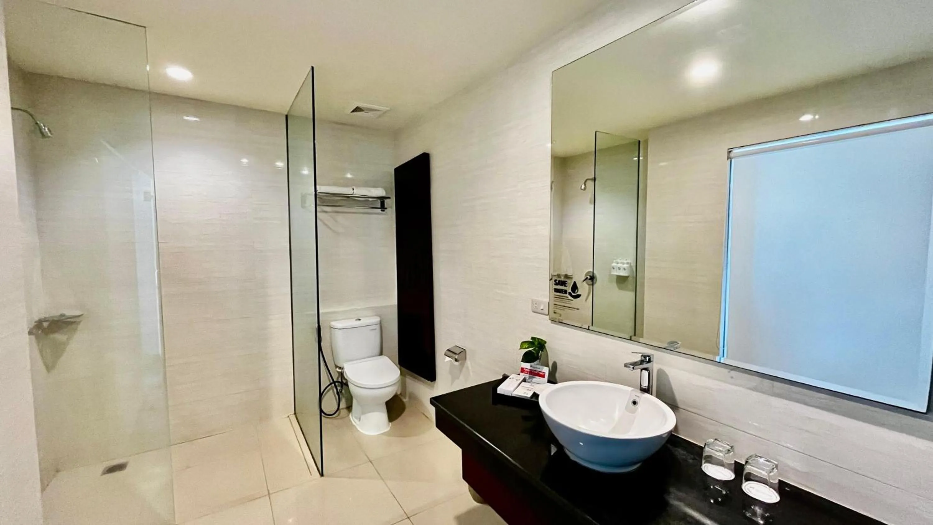 Bathroom in Swiss-Belhotel Silae Palu