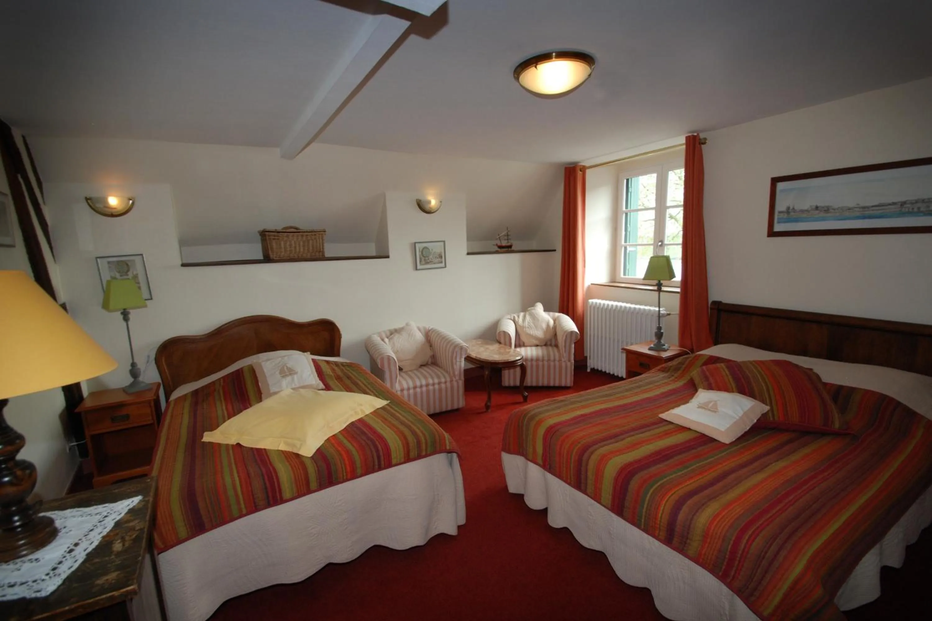 Seating area, Bed in Logis Cote Loire - Auberge Ligerienne