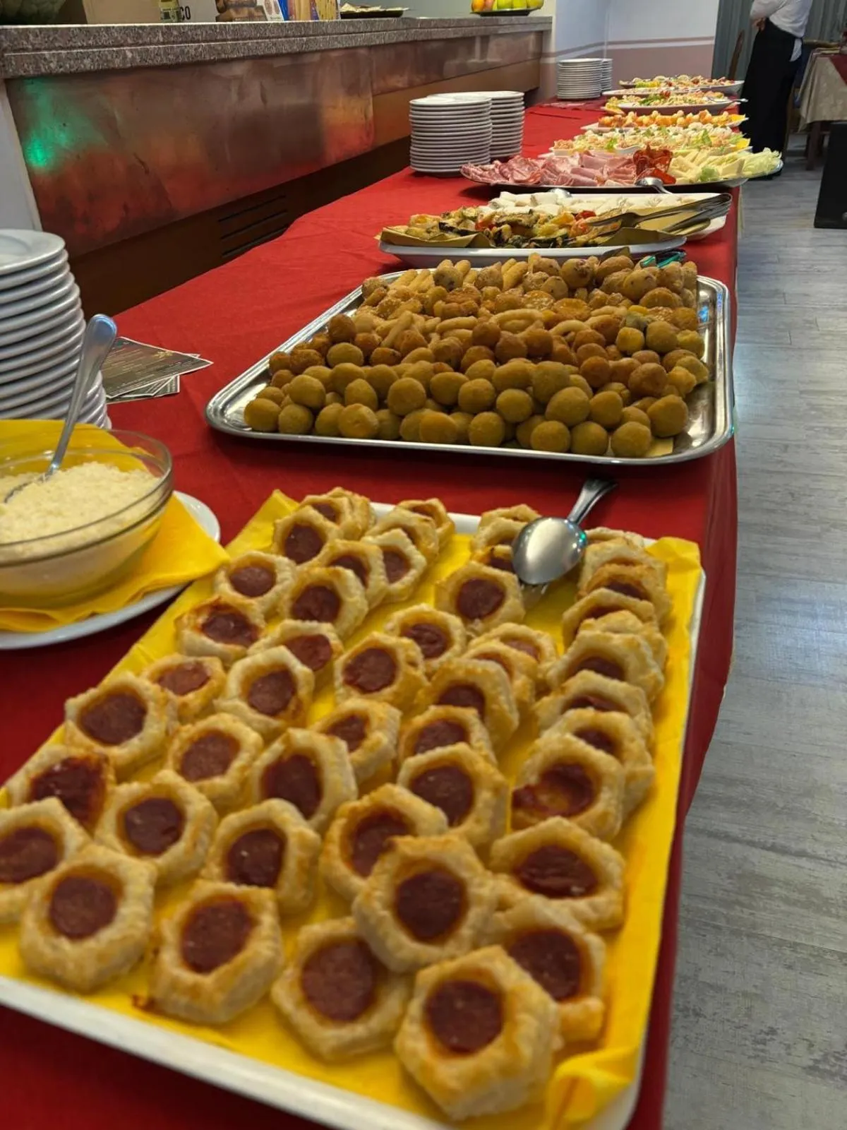 Restaurant/places to eat in Hotel Sporting