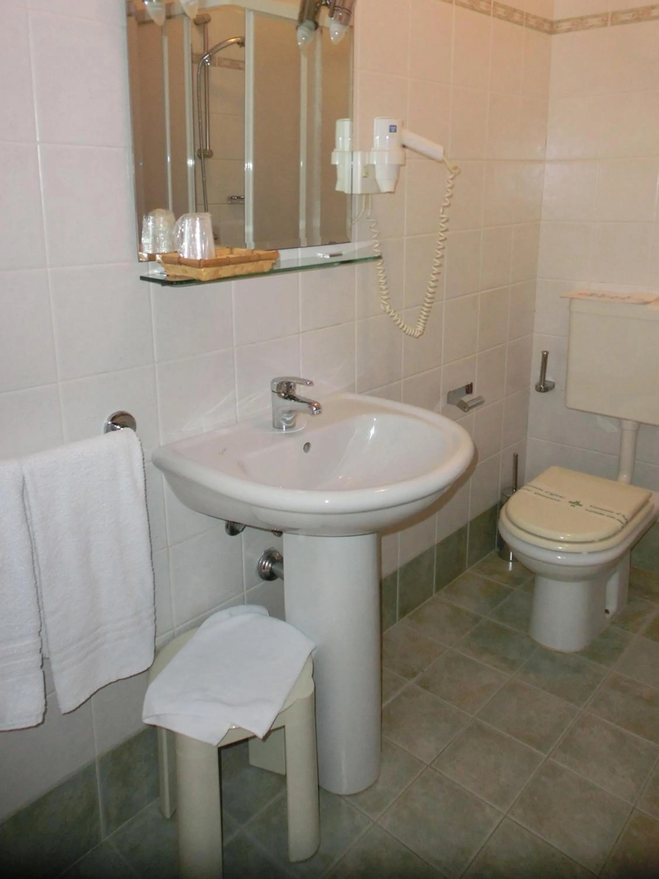 Toilet in Hotel Sporting