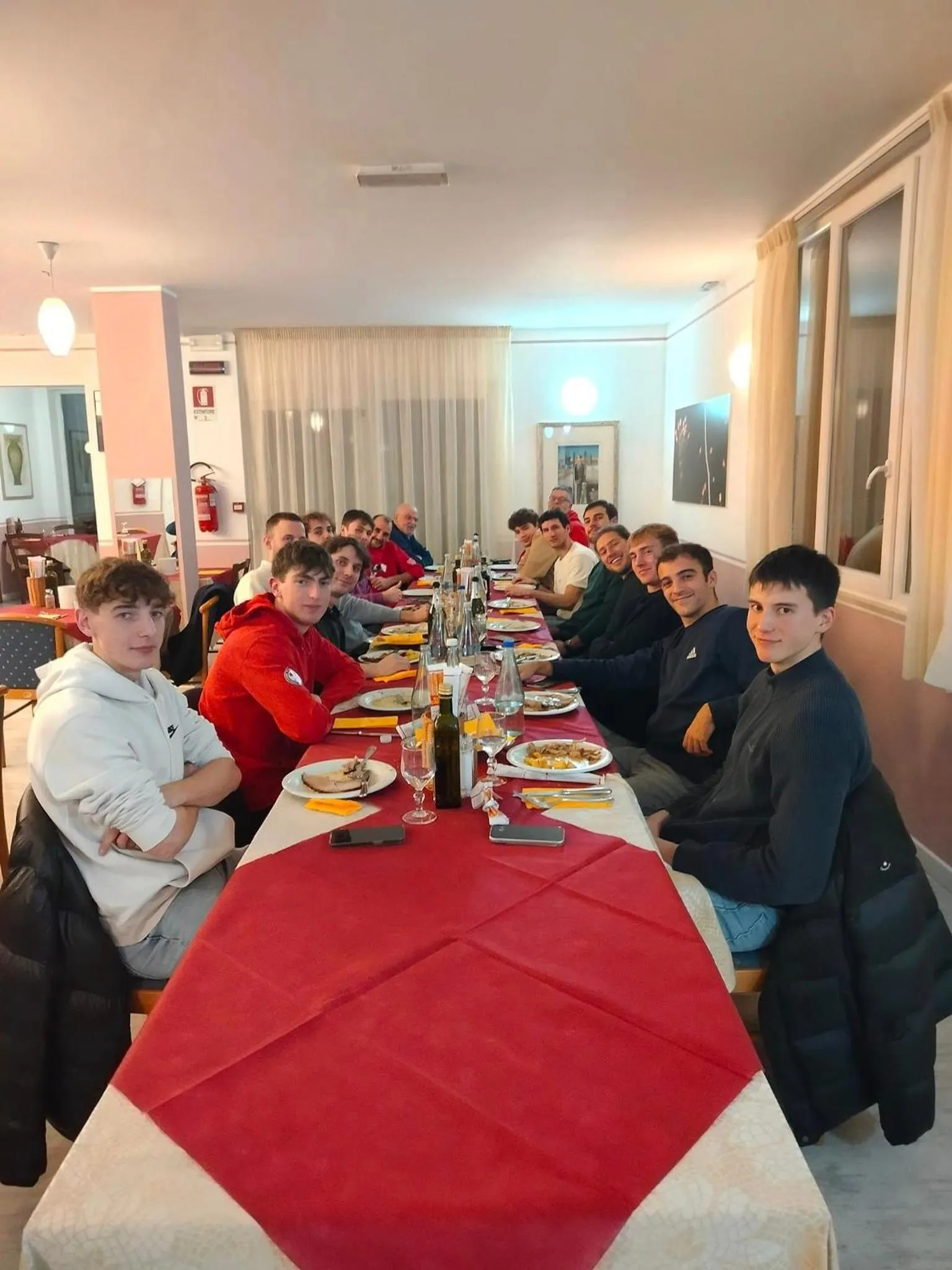 Restaurant/places to eat in Hotel Sporting