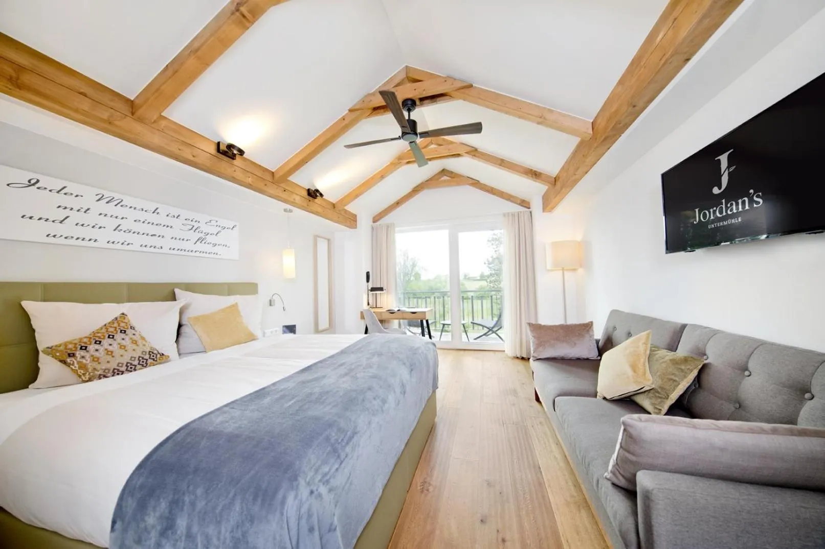 Photo of the whole room, Bed in Jordan's Untermühle