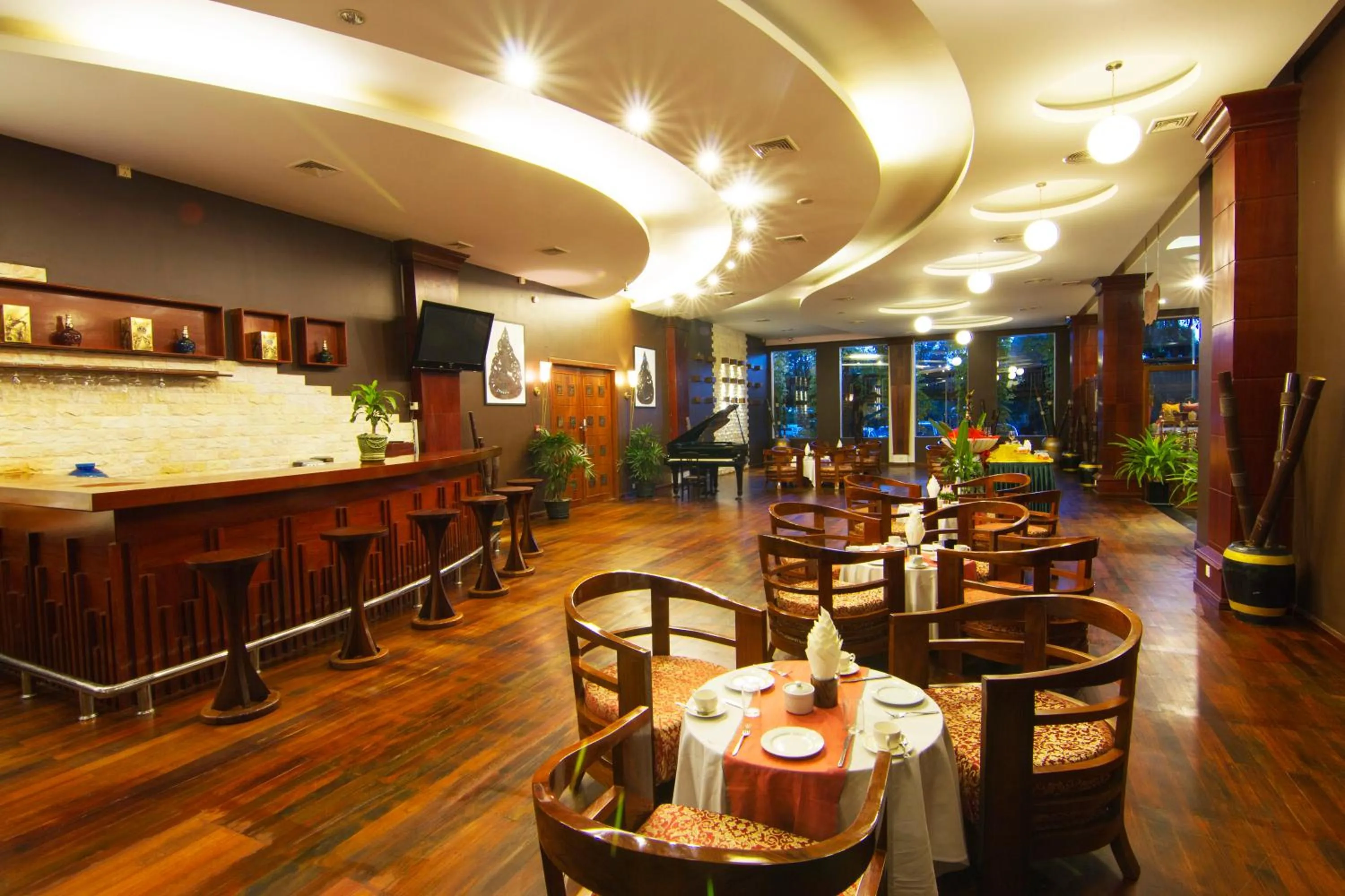 Lounge or bar in Pacific Hotel & Spa