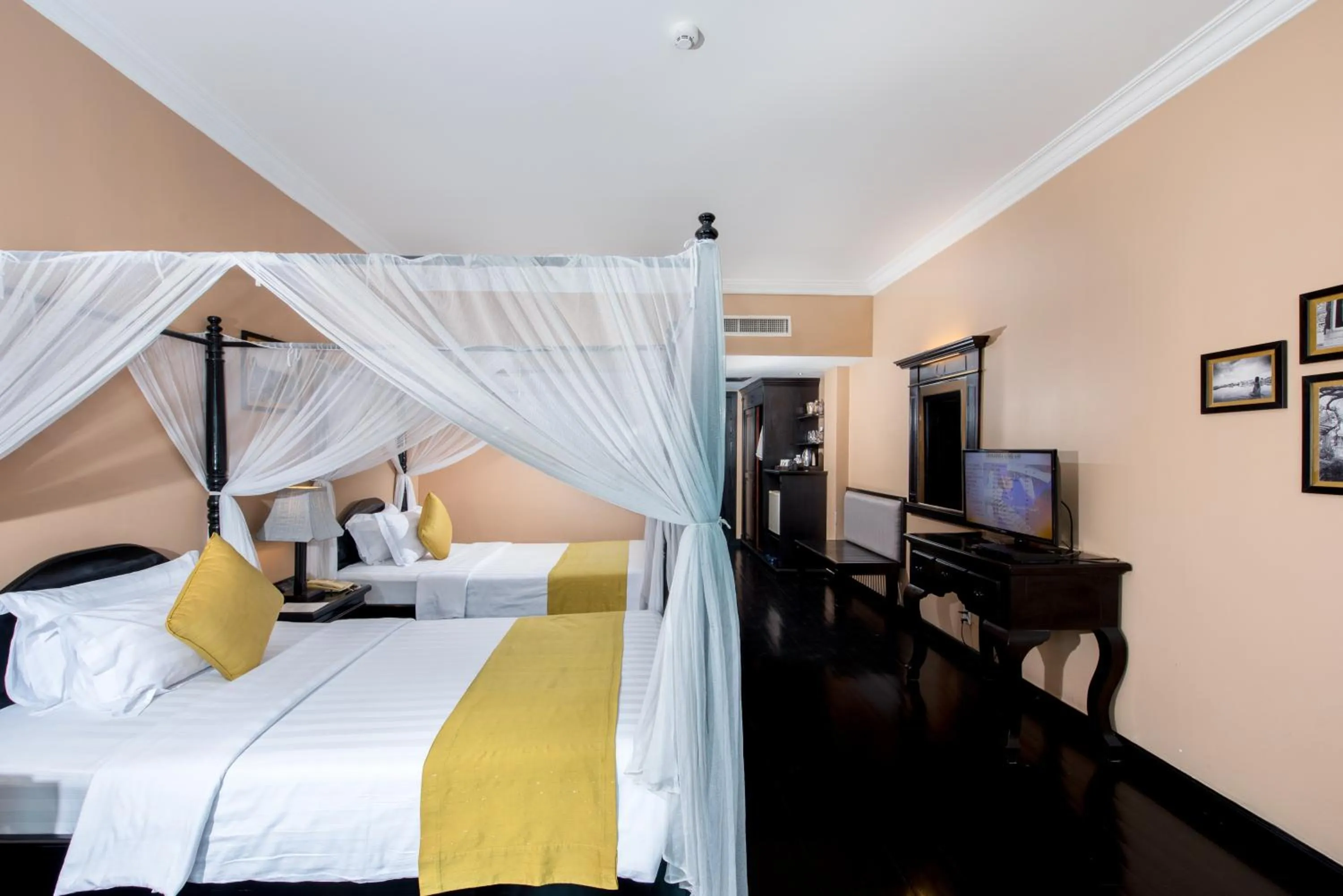 Bed in Pacific Hotel & Spa