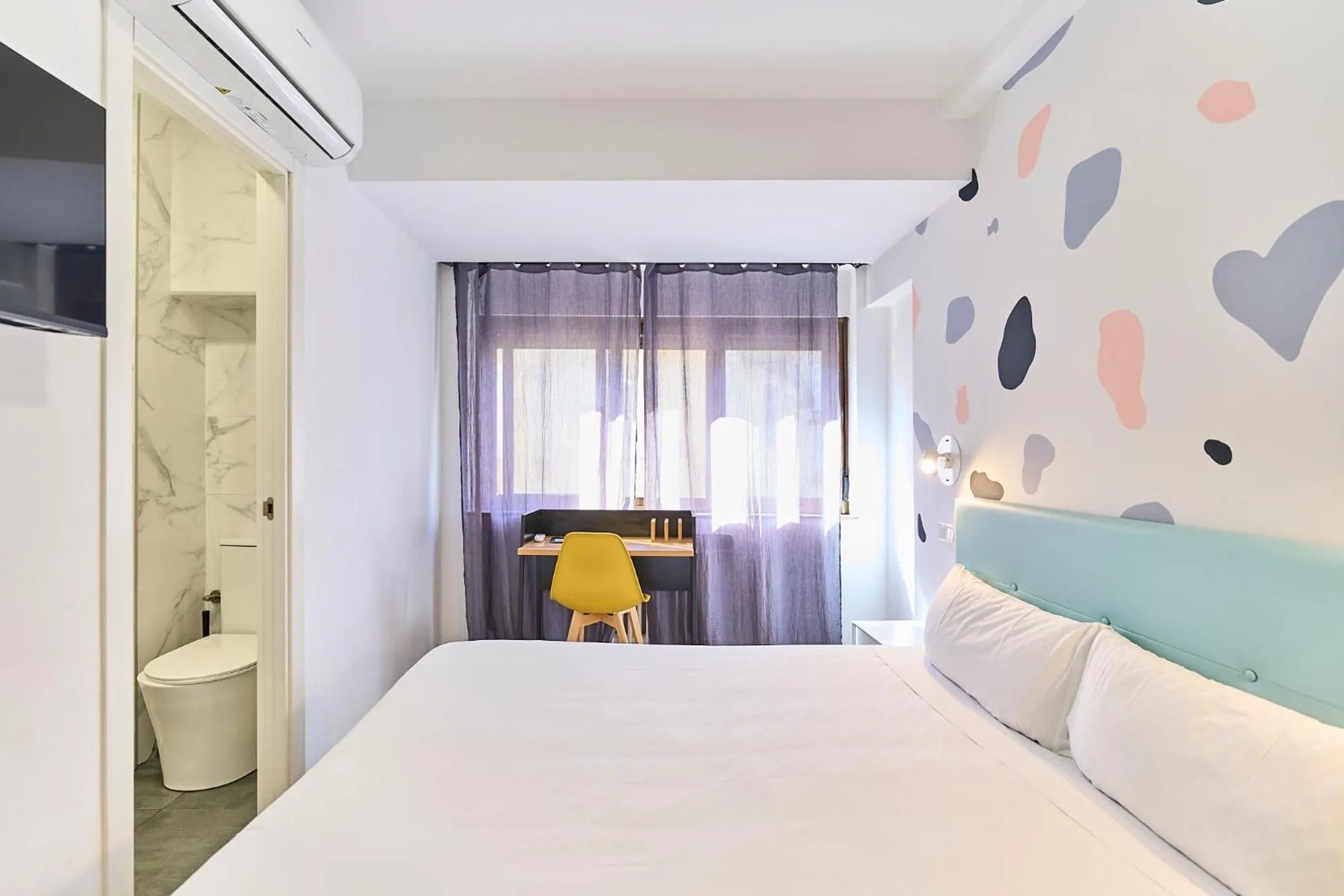 Shower, Bed in Hostal Carmen by gaiarooms