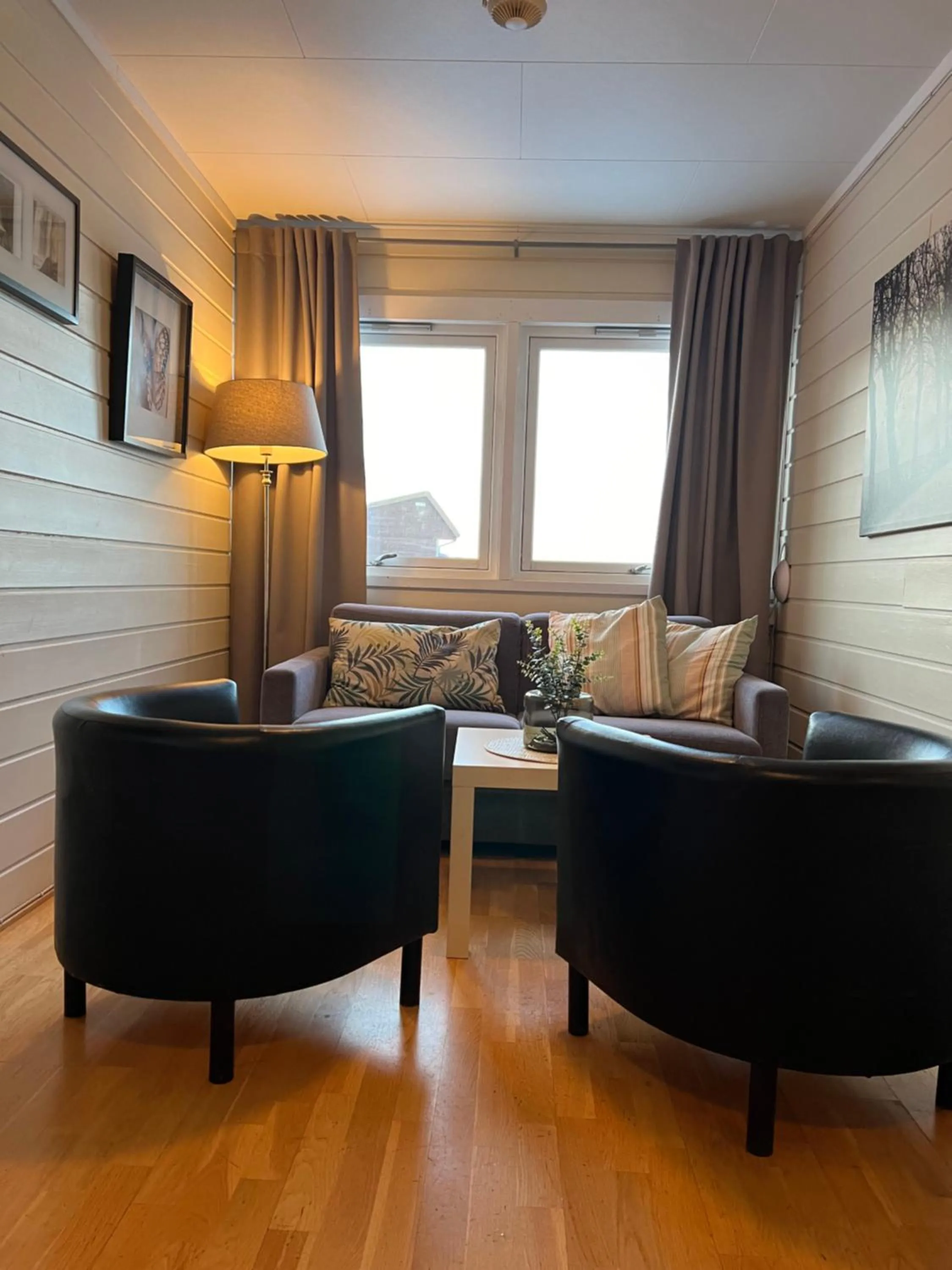 Living room in Sandmoen Bed & Breakfast, Free Parking