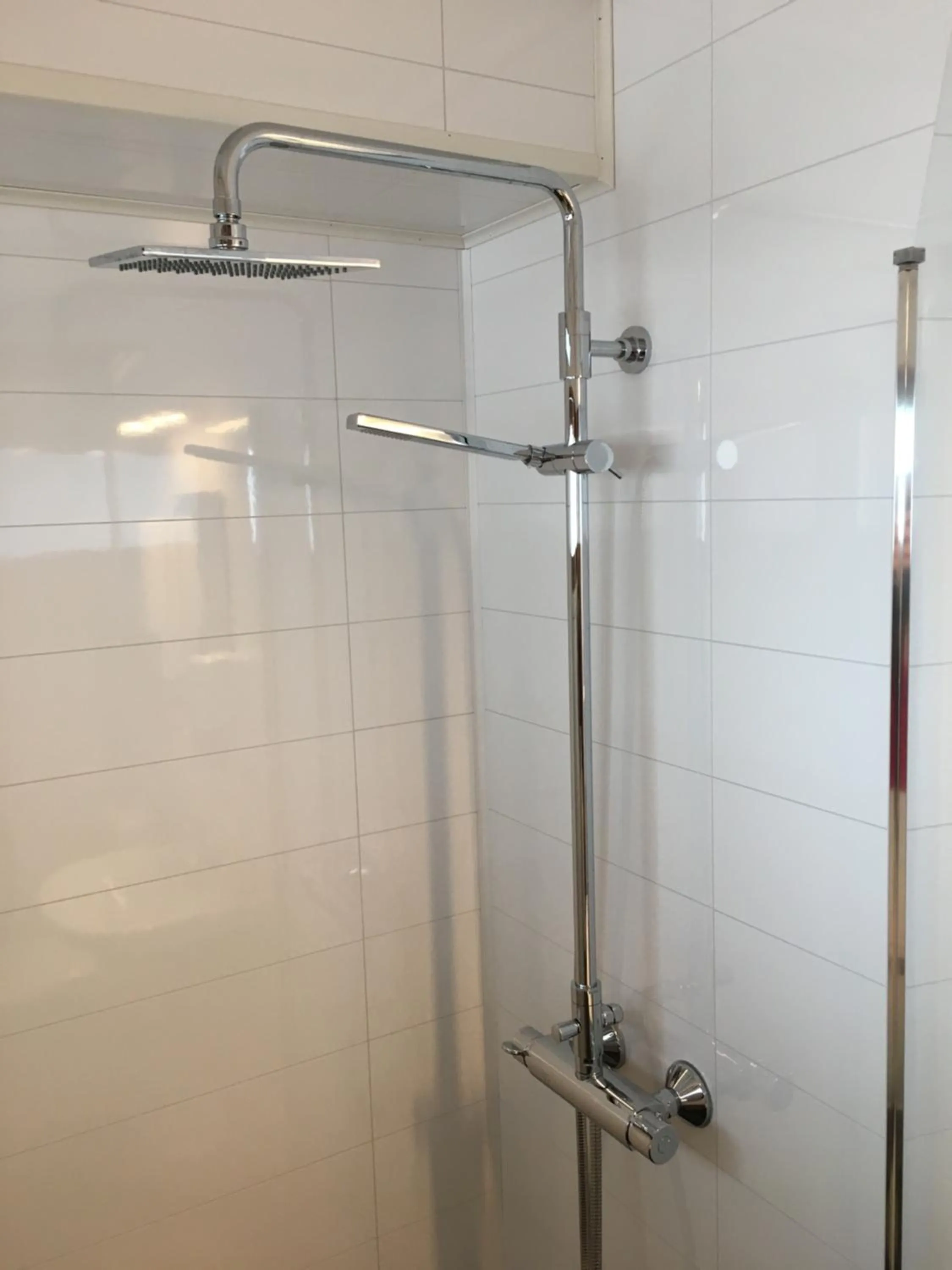 Shower in Sandmoen Bed & Breakfast, Free Parking