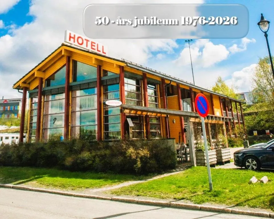 Property building in Sandmoen Bed & Breakfast, Free Parking