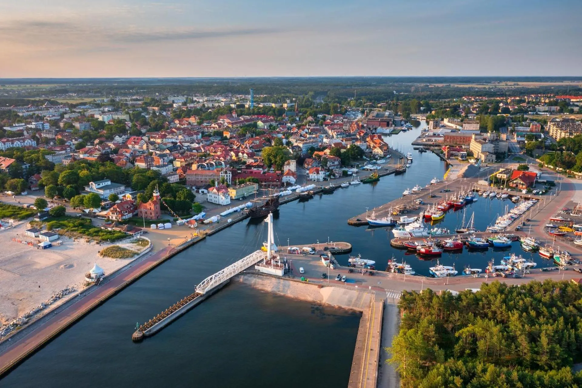 Off site in Apartamenty Bałtyckie - Grand Baltic - WIFI, Klimatyzacja, Sala Zabaw, Taras wypoczynkowy, centrum Ustki