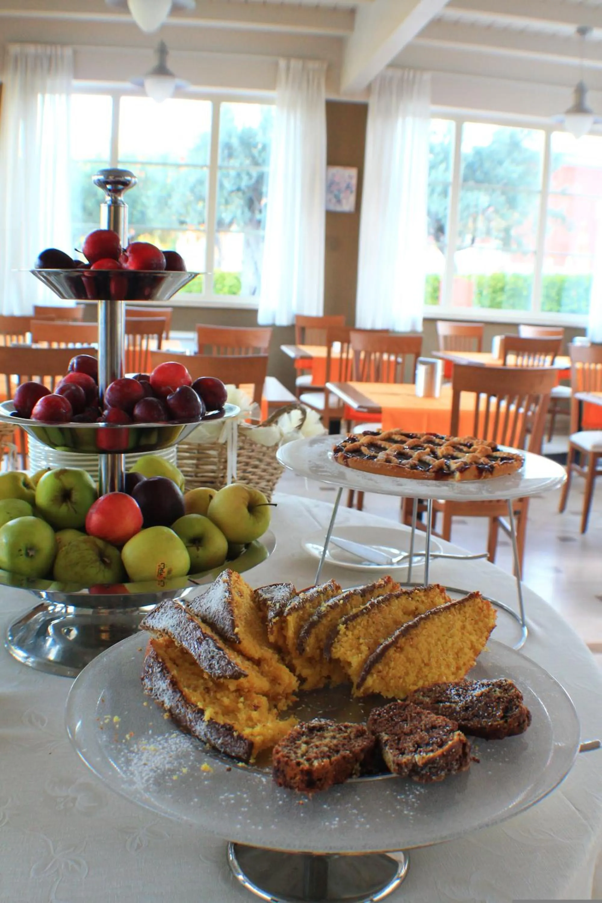 Buffet breakfast in Il Parco Sul Mare Resort & SPA