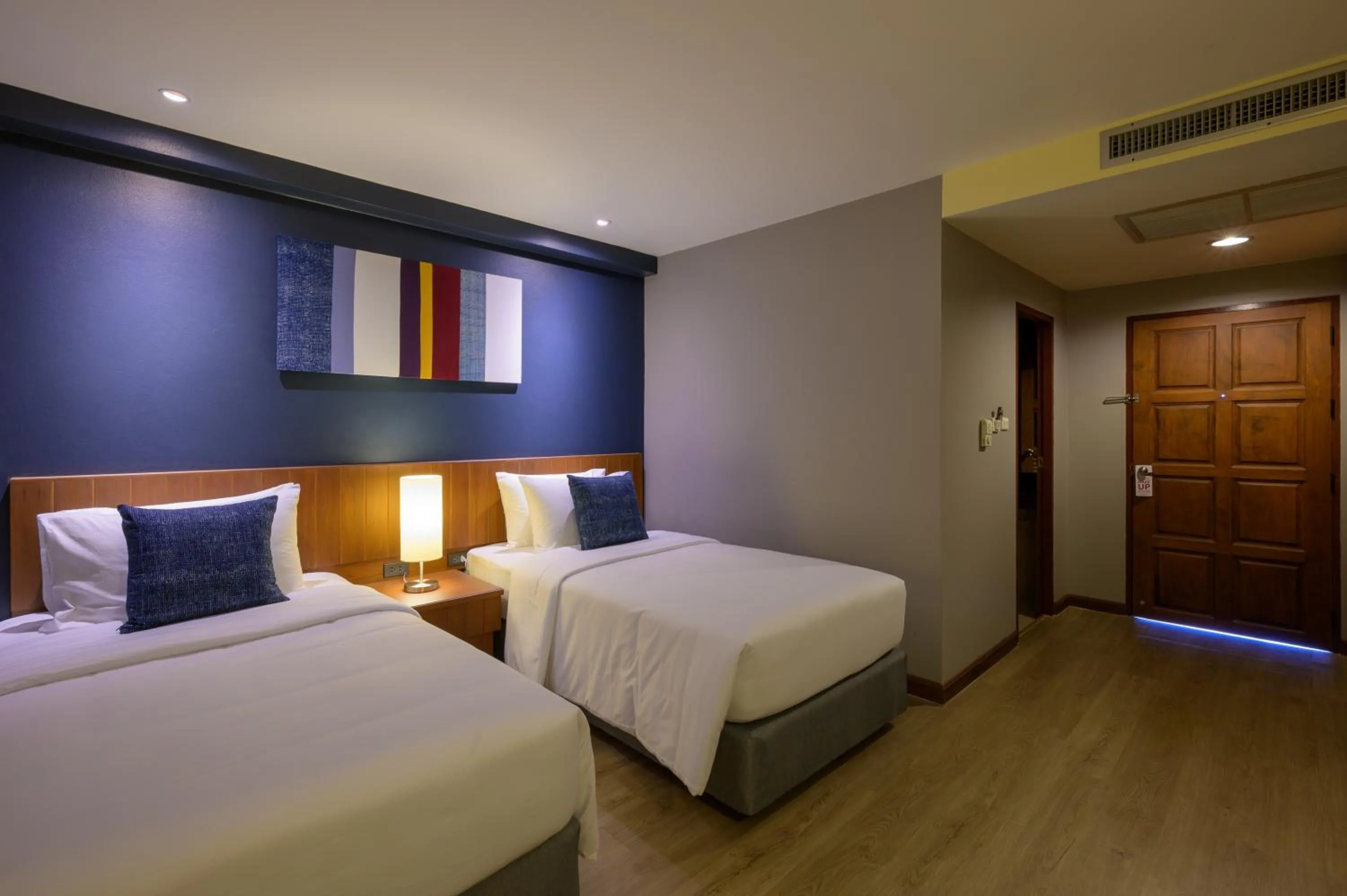 Photo of the whole room in Quarter 09 Beach