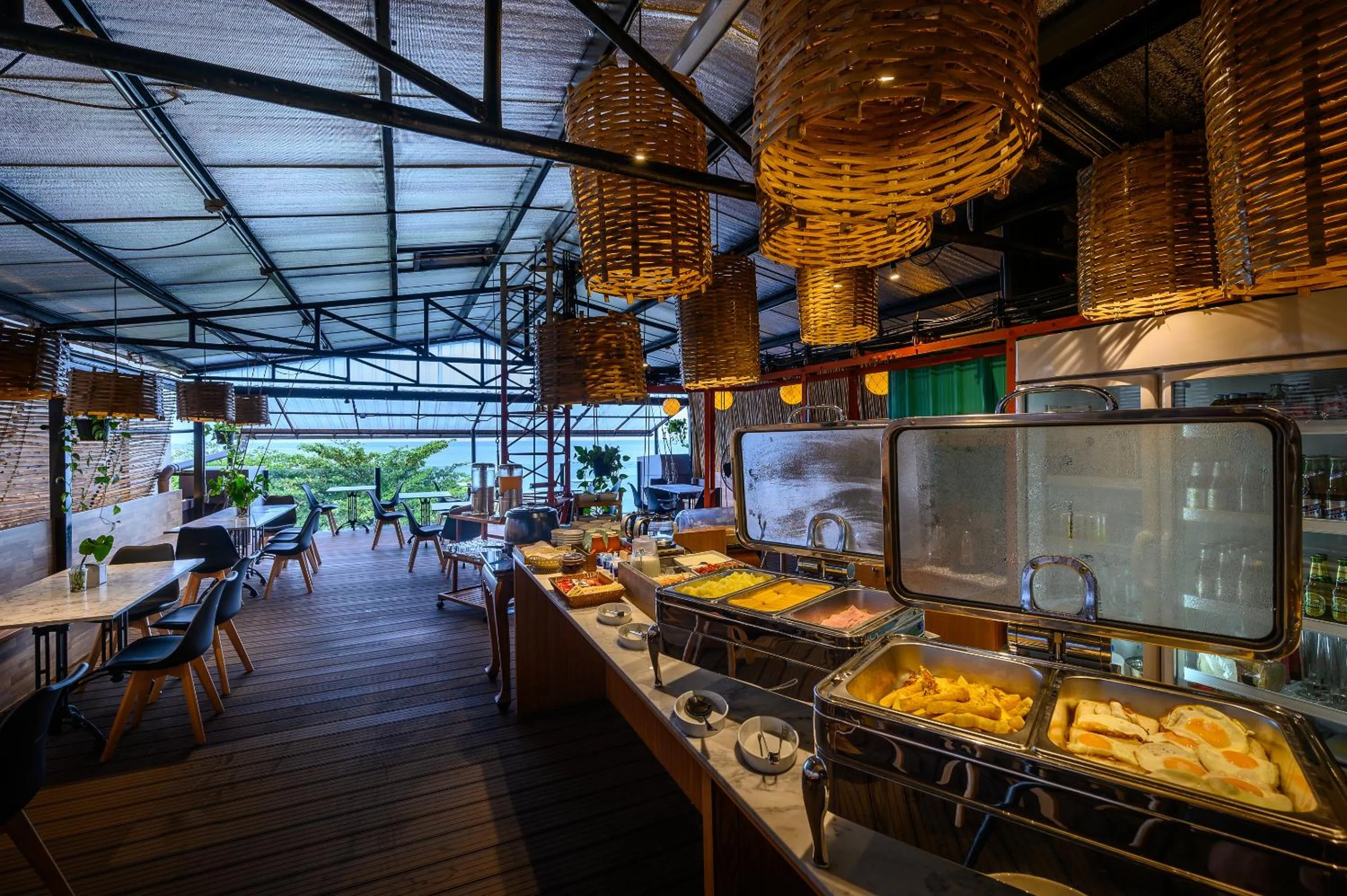 Restaurant/Places to Eat in Quarter 09 Beach