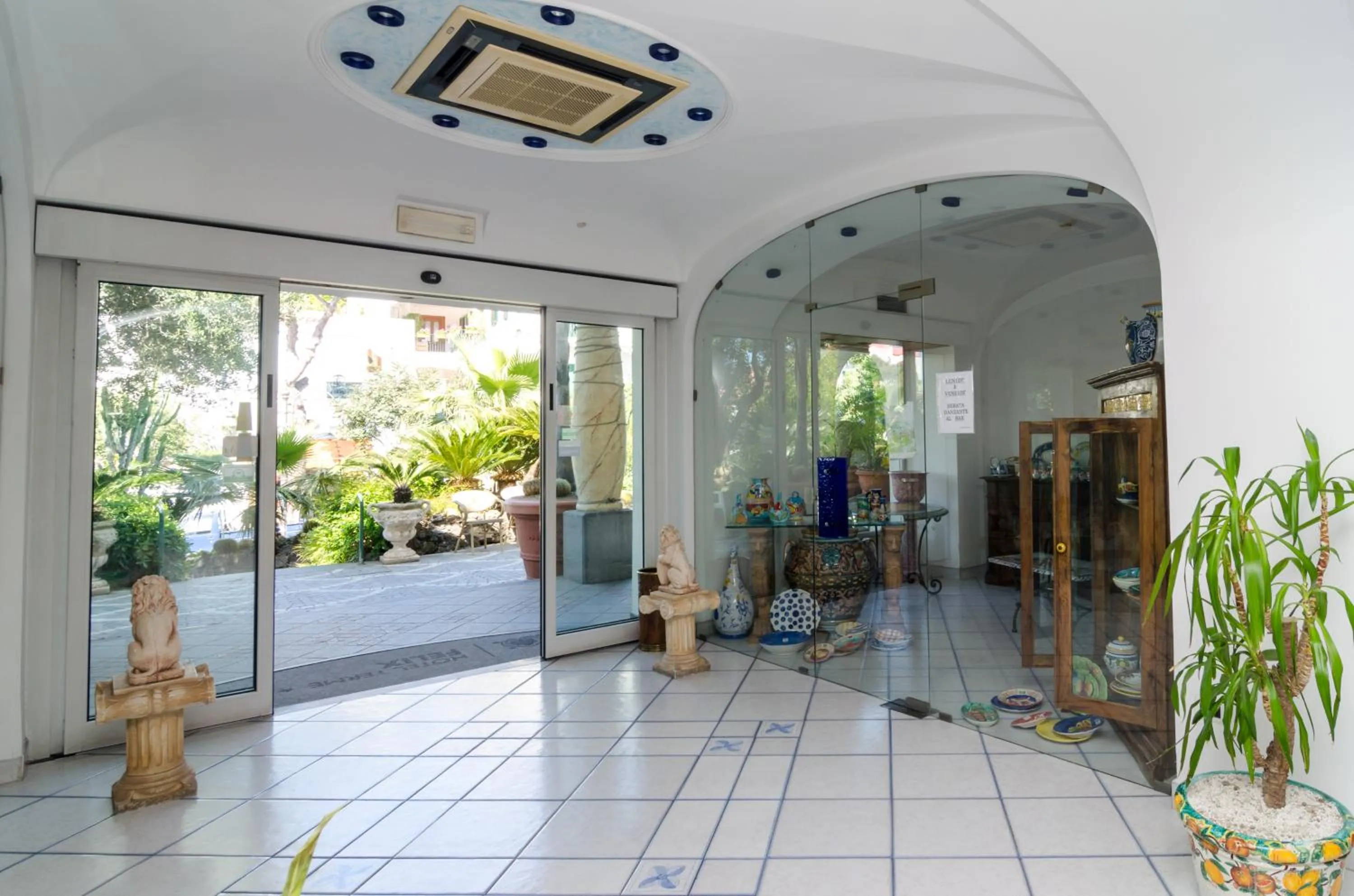 Facade/entrance in Hotel Felix Terme