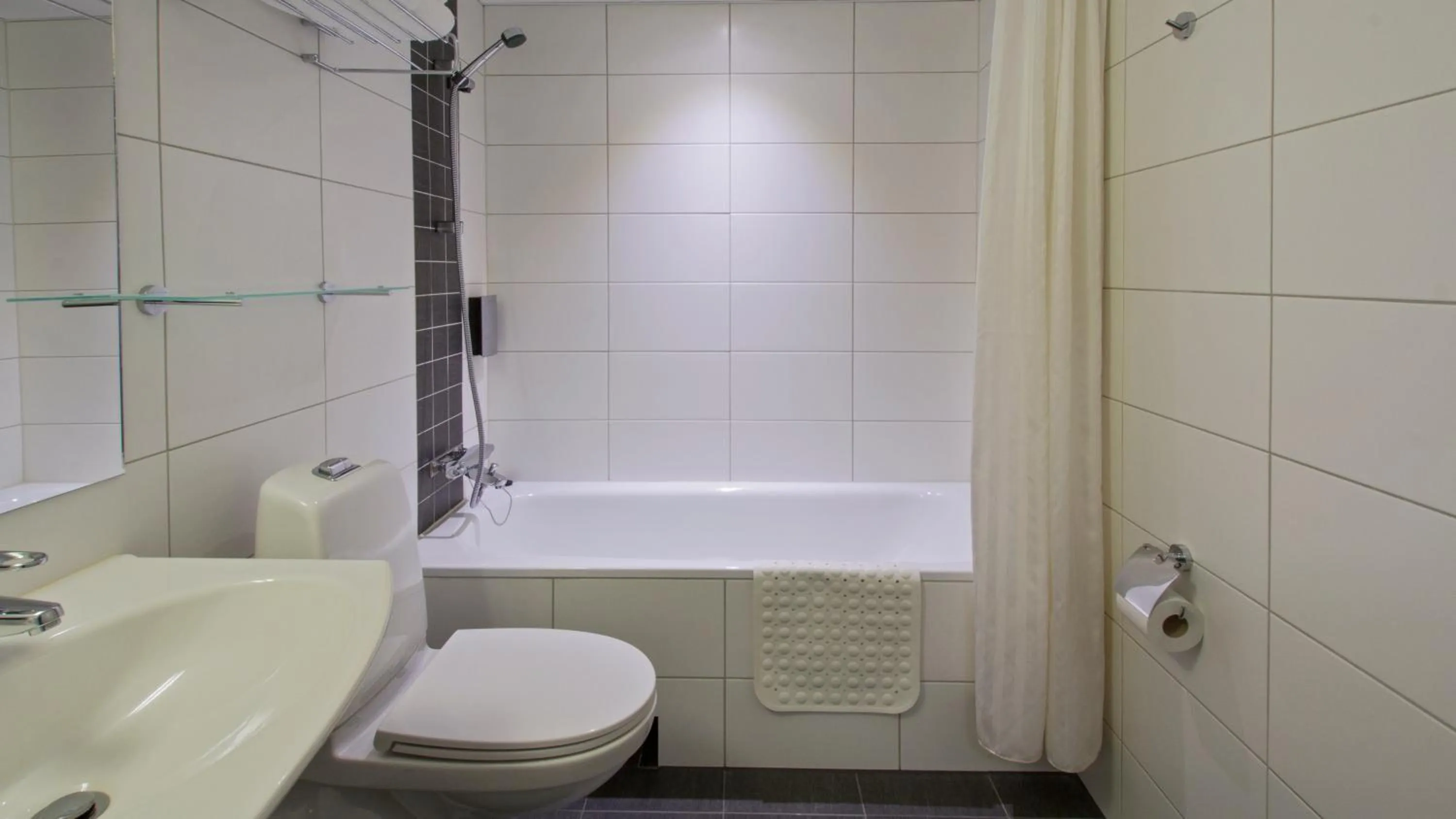 Bathroom in Thon Partner Hotel Horten