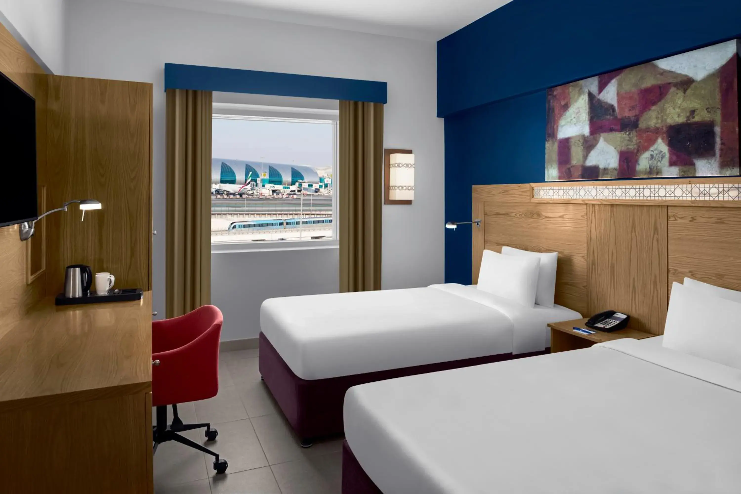 Standard Room with Two Single Beds in Holiday Inn Express Dubai Airport by IHG Standard Room with Two Single Beds in Holiday Inn Express Dubai Airport by IHG