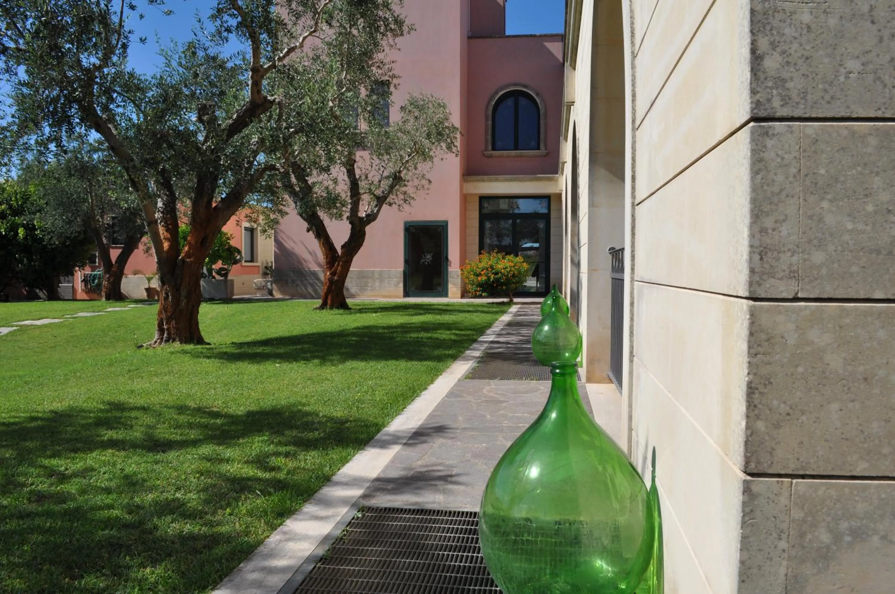 Facade/entrance in Villa Rosa Antico Dimora Storica