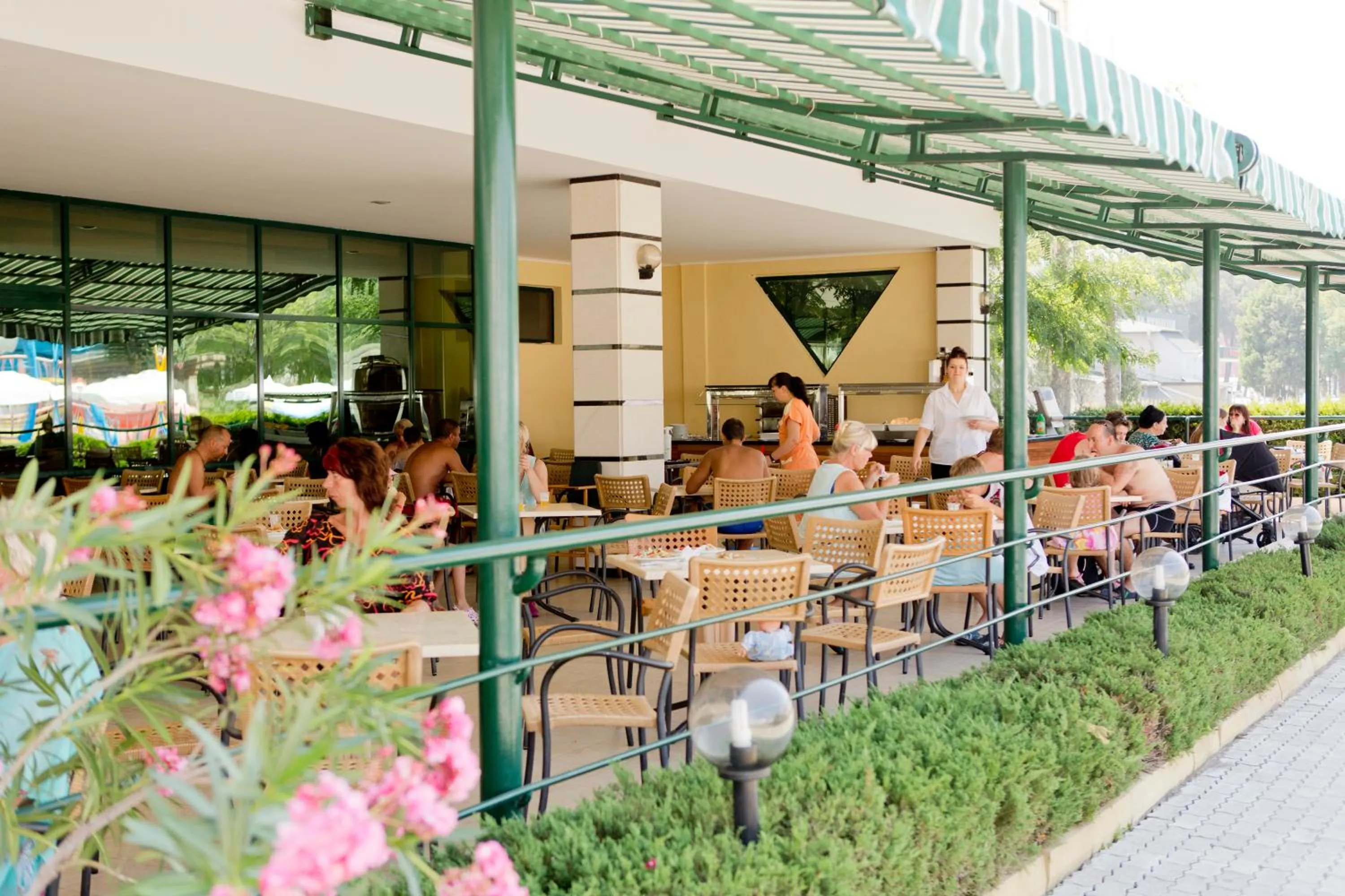 Restaurant/places to eat in DIT Evrika Beach Club Hotel - All Inclusive