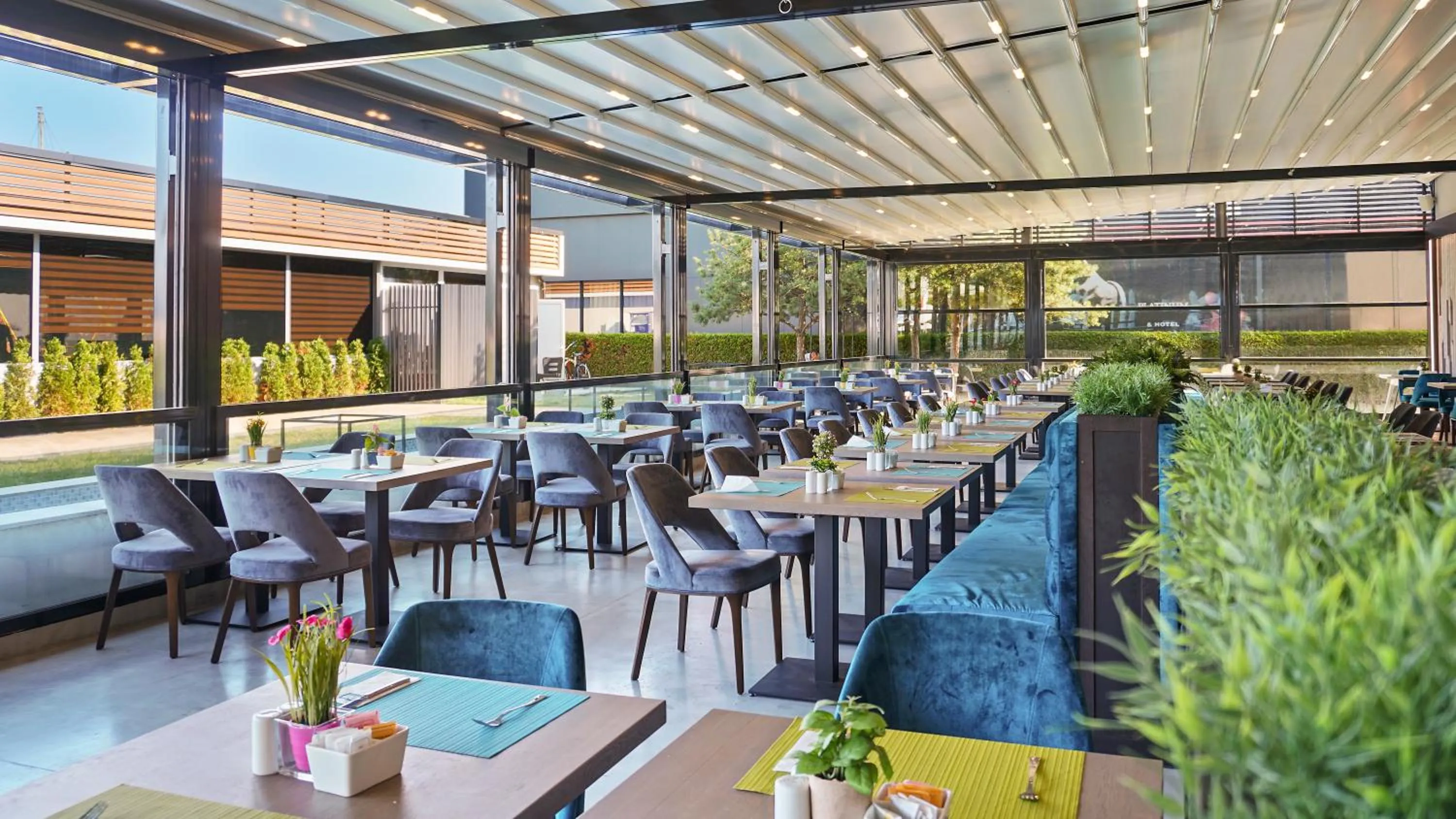 Restaurant/places to eat in DIT Evrika Beach Club Hotel - All Inclusive