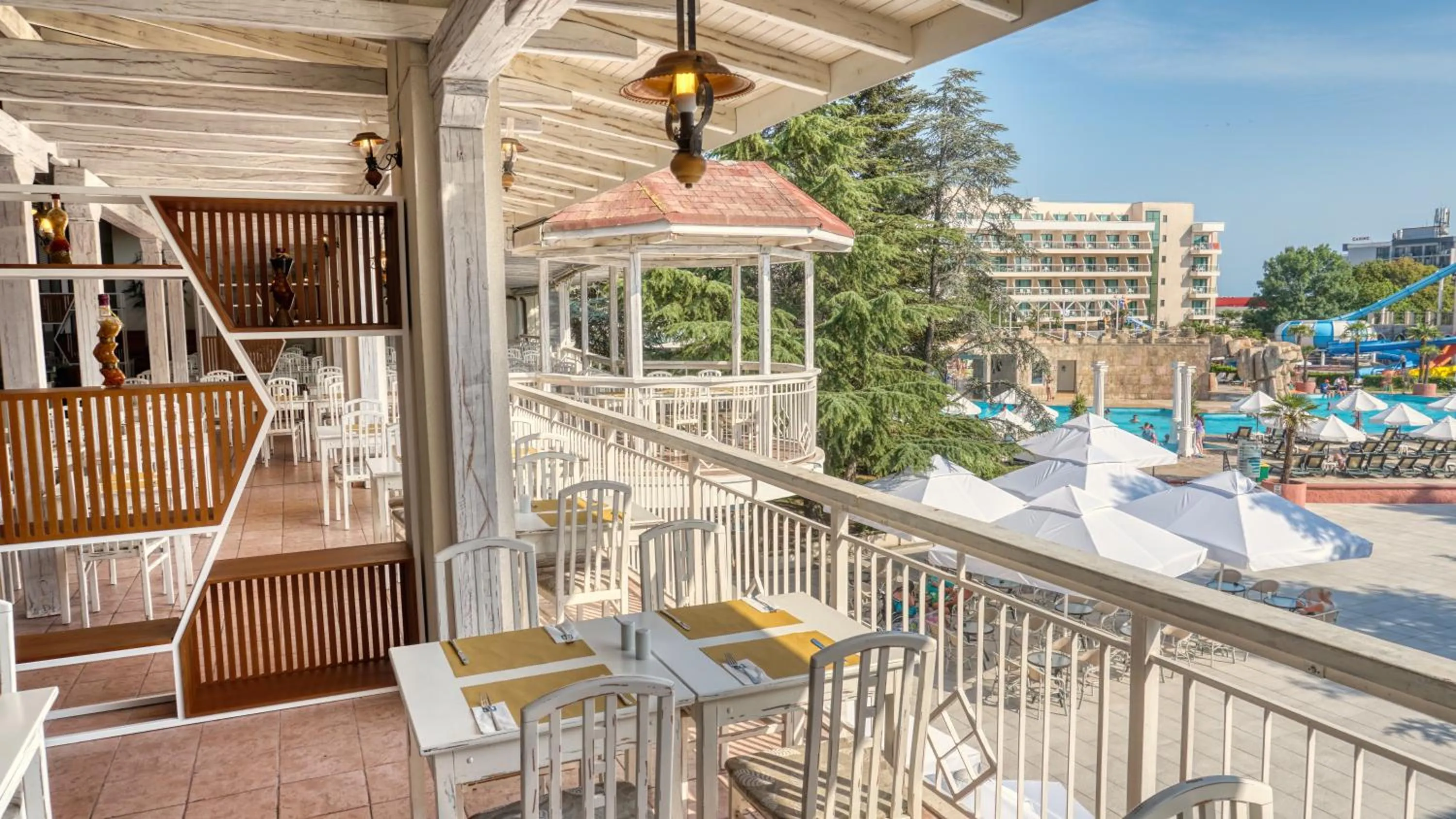 Restaurant/places to eat in DIT Evrika Beach Club Hotel - All Inclusive