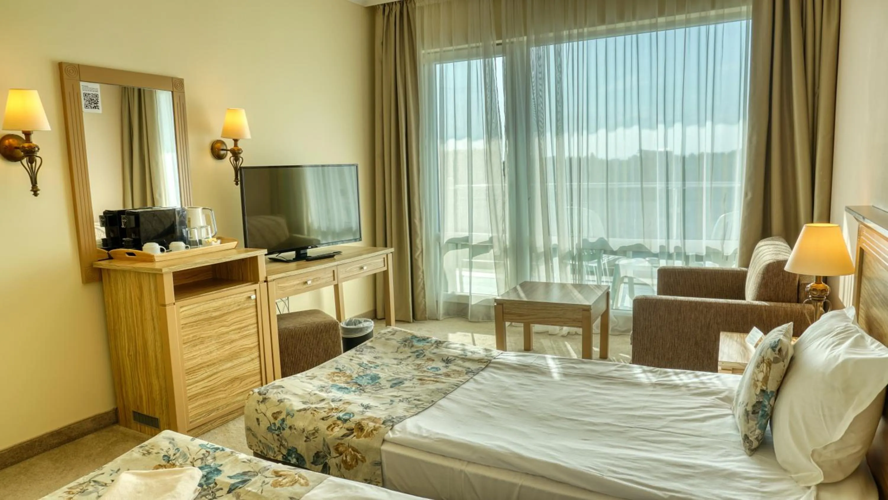 Photo of the whole room, Bed in DIT Evrika Beach Club Hotel - All Inclusive