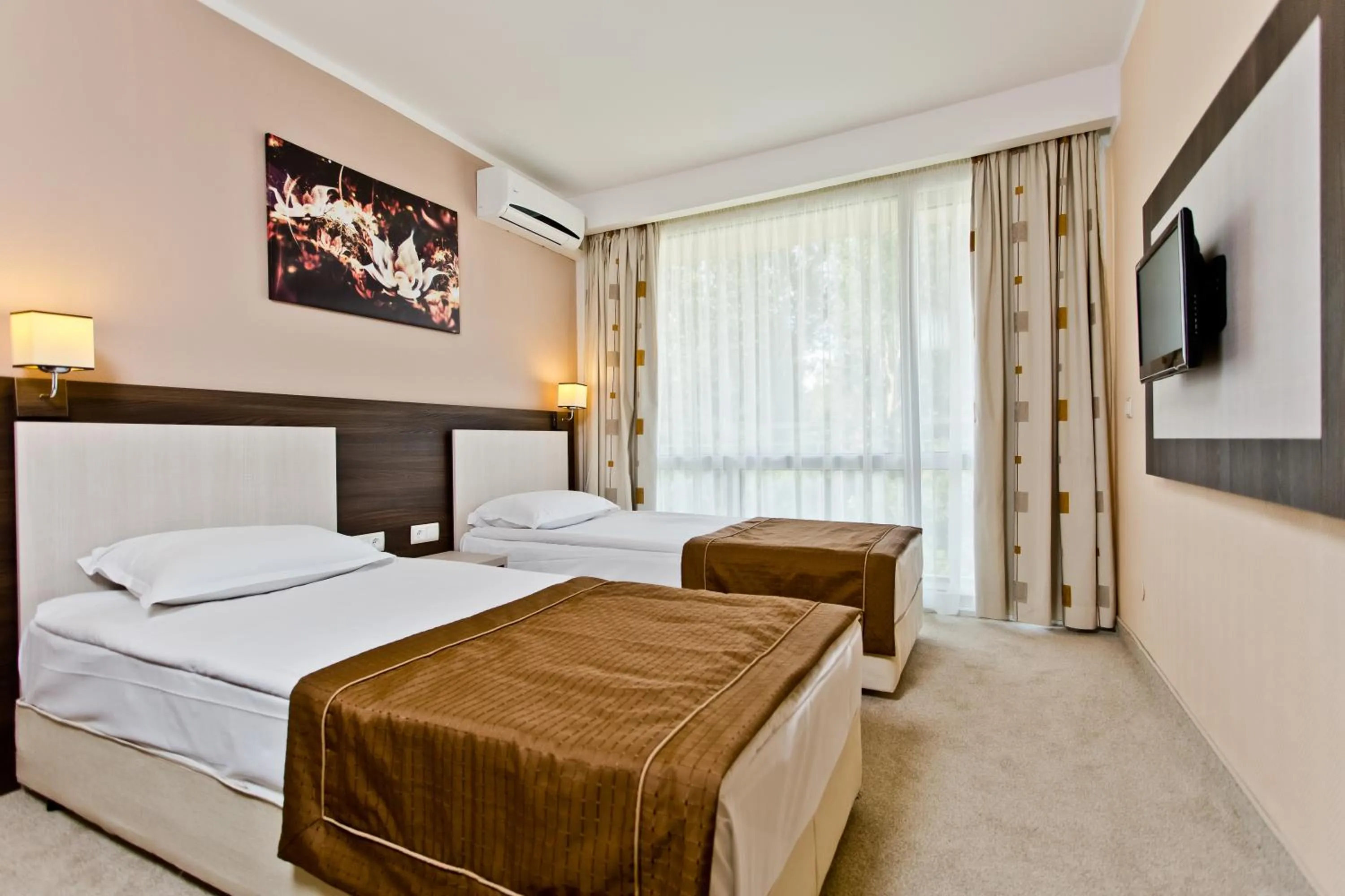 Bed in DIT Evrika Beach Club Hotel - All Inclusive