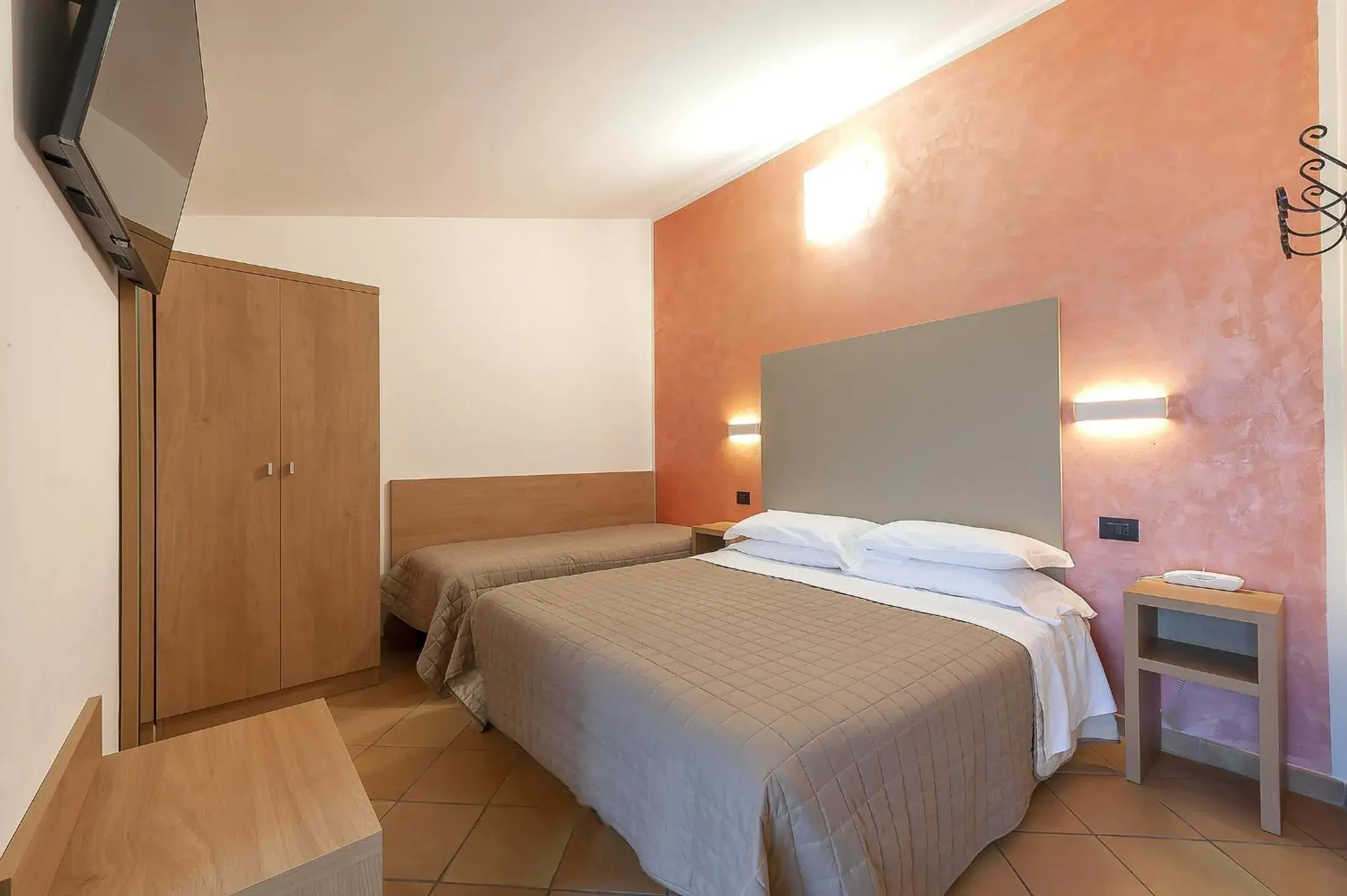 Triple Room with Balcony in Hotel Sole Triple Room with Balcony in Hotel Sole