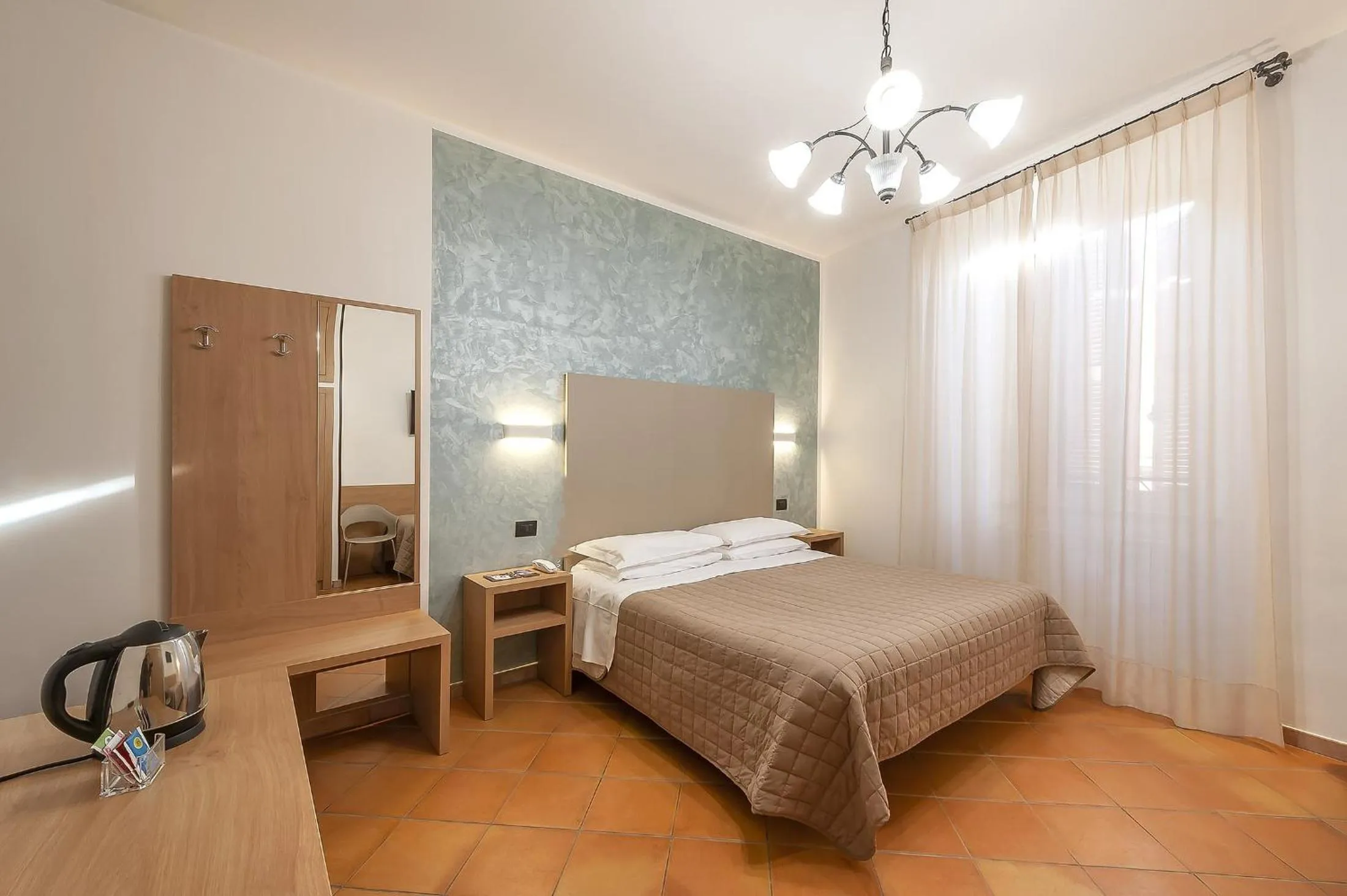 Bedroom, Bed in Hotel Sole