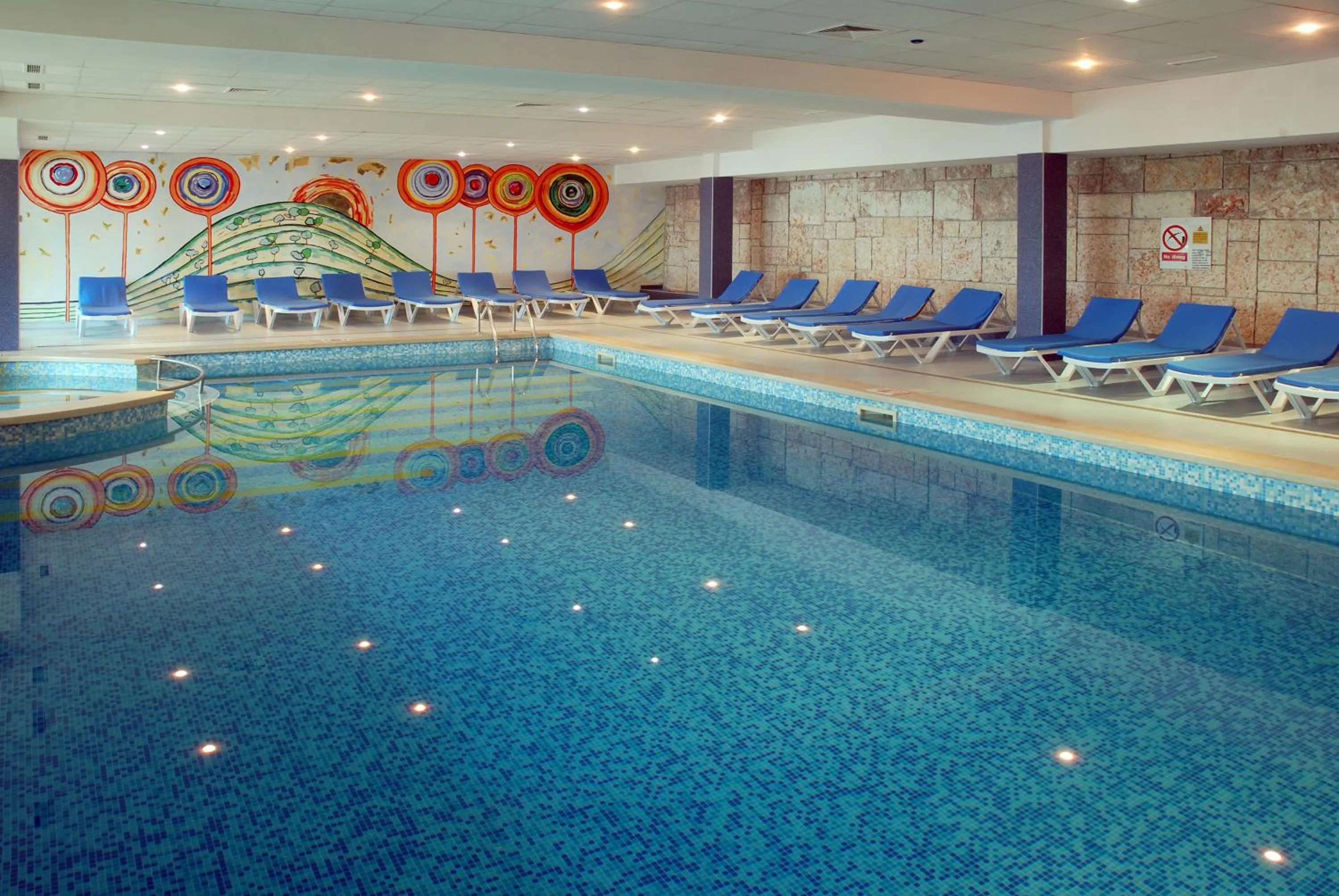 Swimming pool in Hotel Sunrise Golden Sands