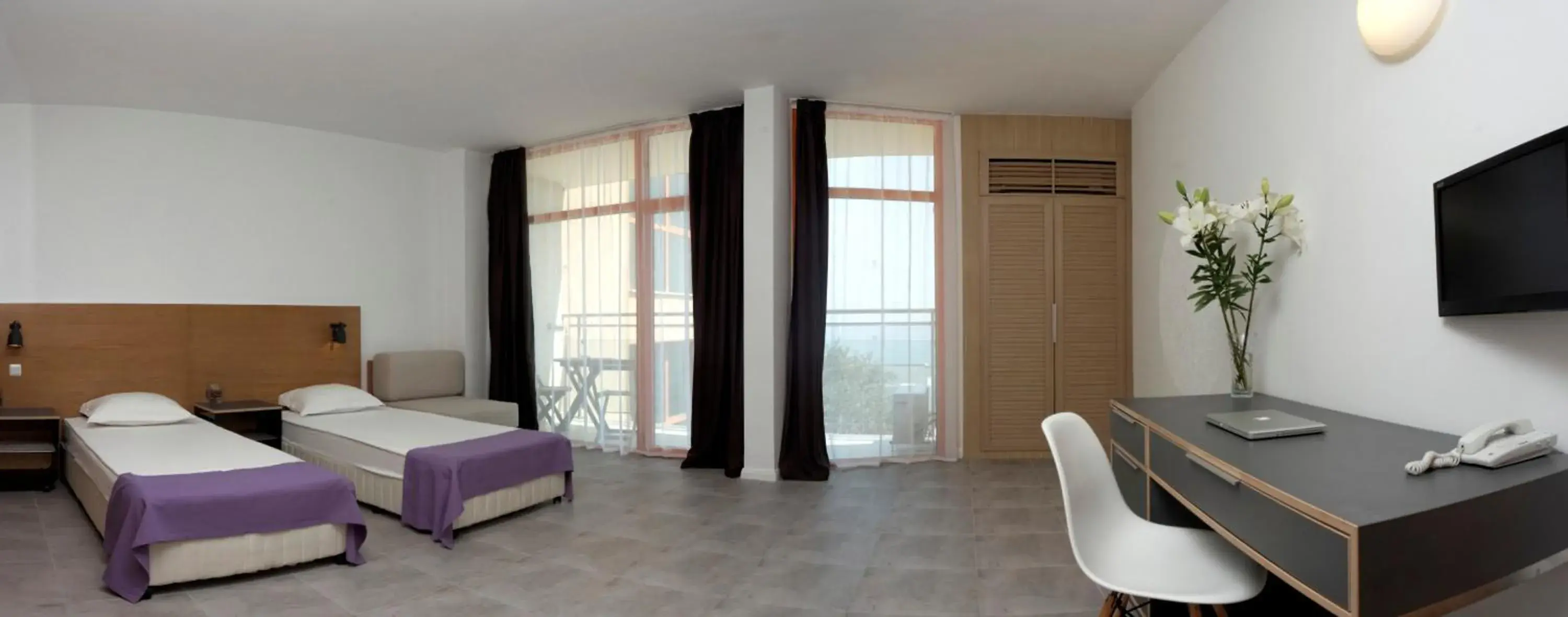 Deluxe Double Room with free SPA access - single occupancy in Hotel Sunrise Golden Sands Deluxe Double Room with free SPA access - single occupancy in Hotel Sunrise Golden Sands