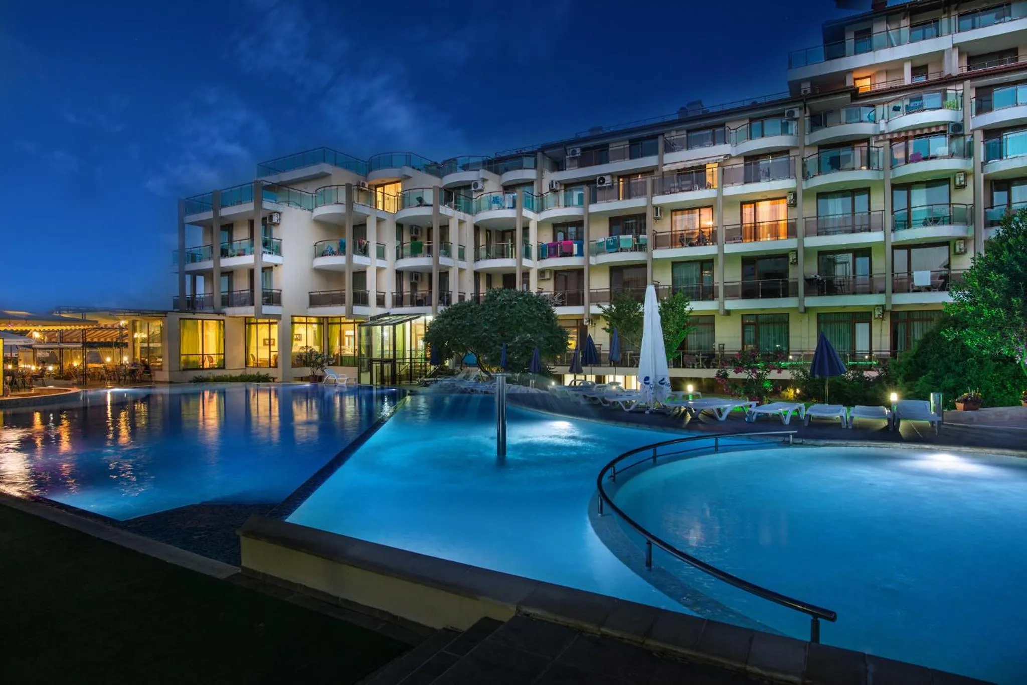 Swimming pool in Aparthotel Hotel Prestige City II