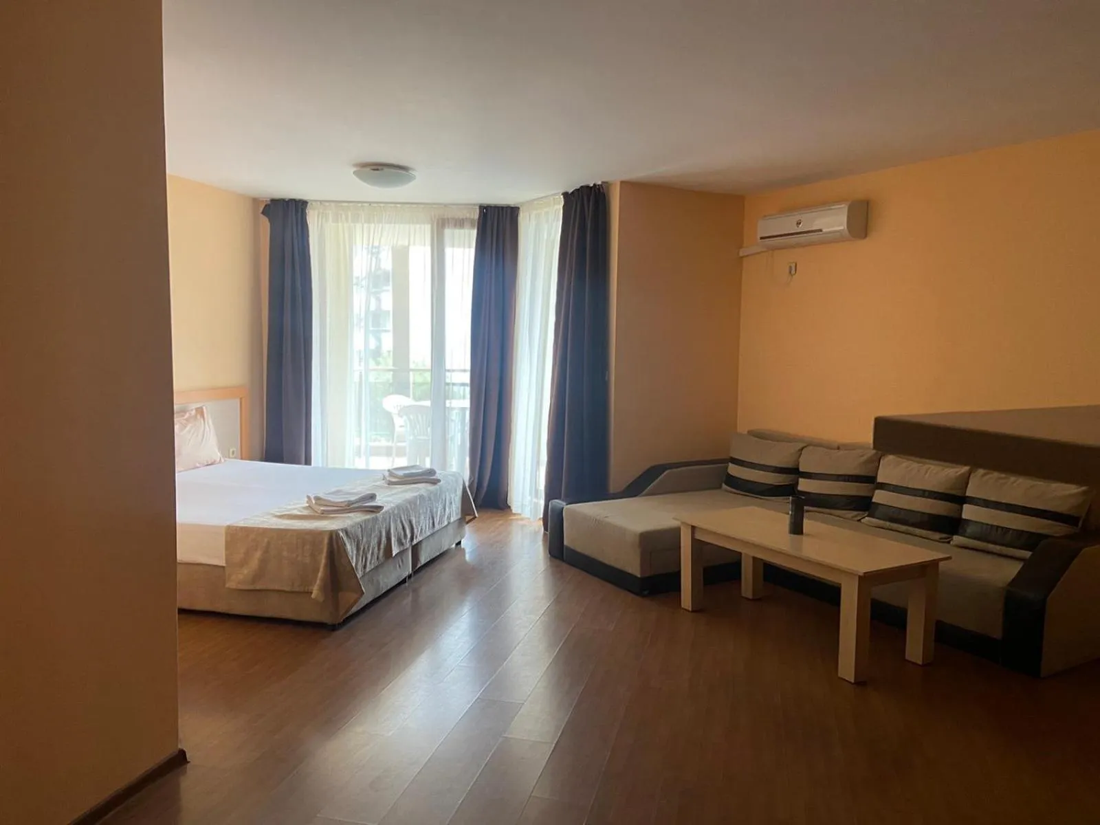 Bed in Aparthotel Hotel Prestige City II