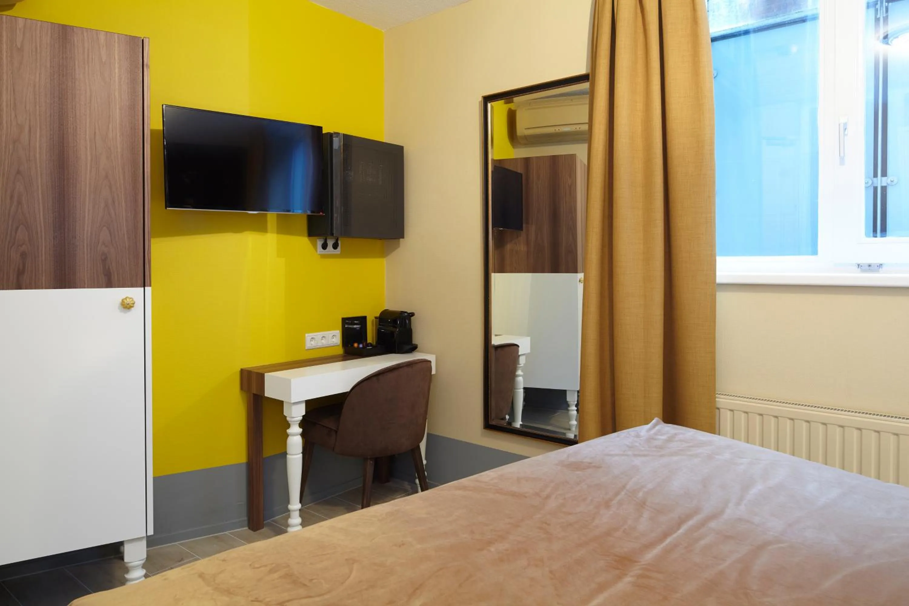 Bedroom, Bed in The Muse Amsterdam - Boutique Hotel