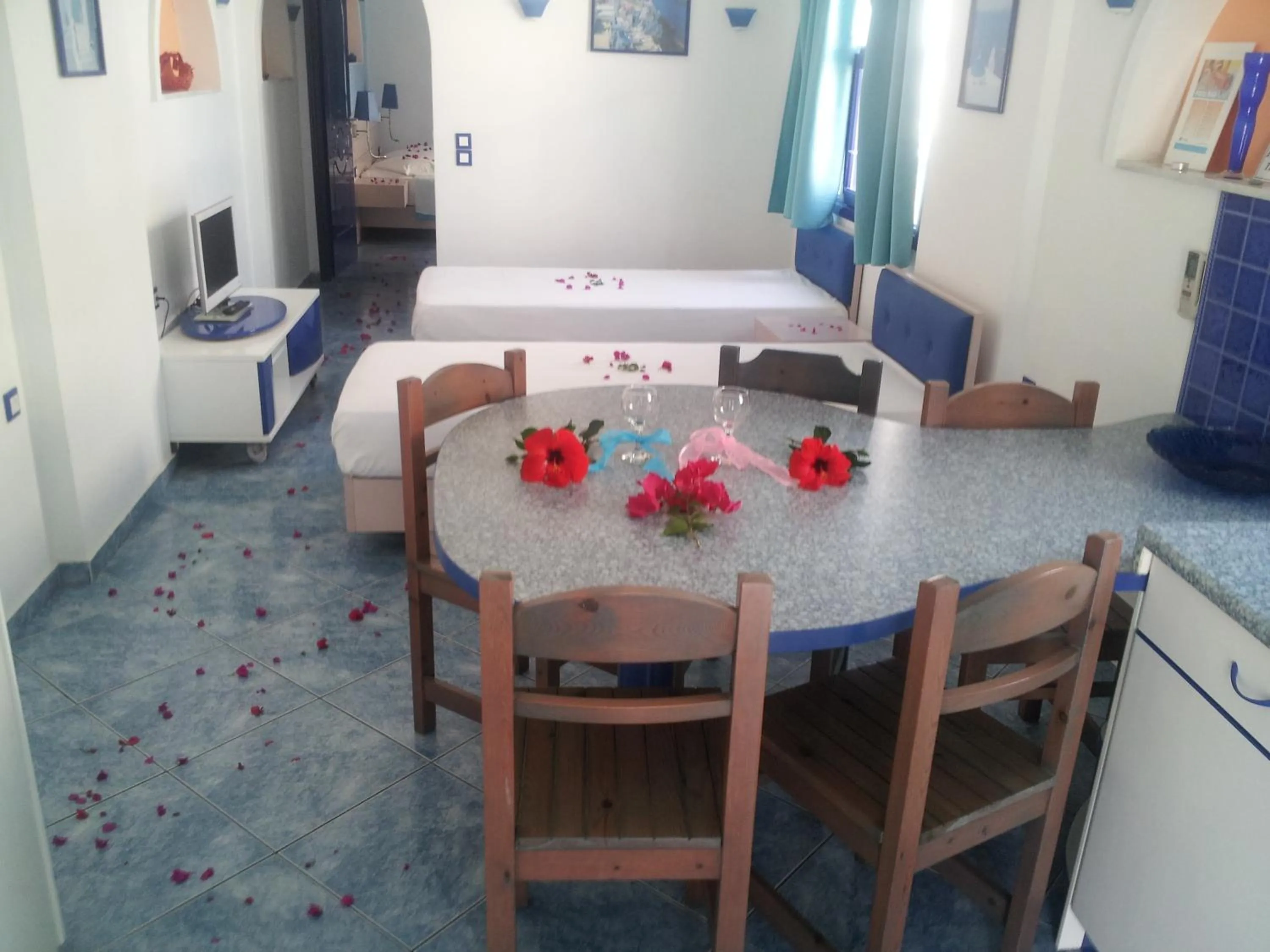 Photo of the whole room in Samson΄s Village