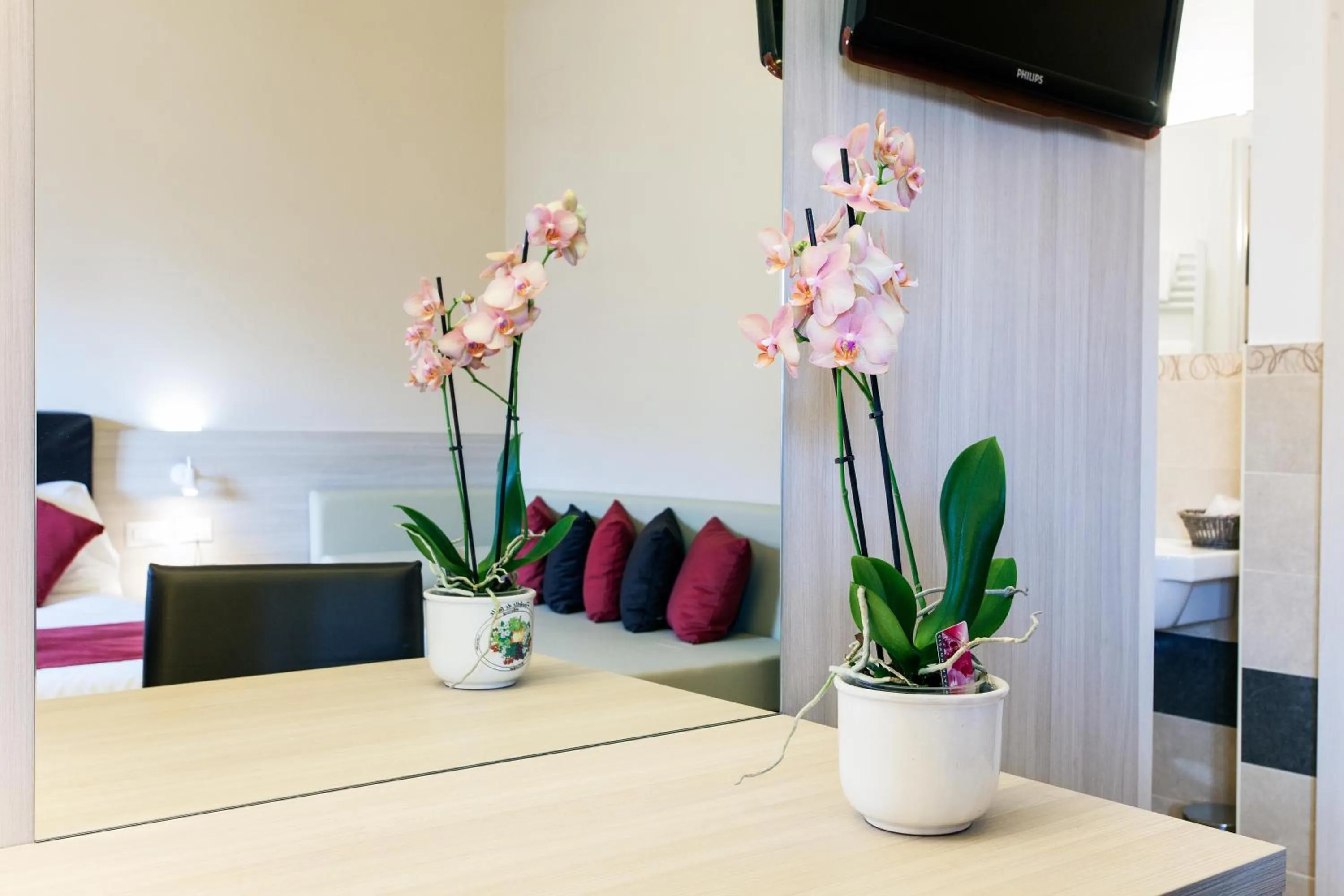 Coffee/tea facilities in Hotel Los Angeles