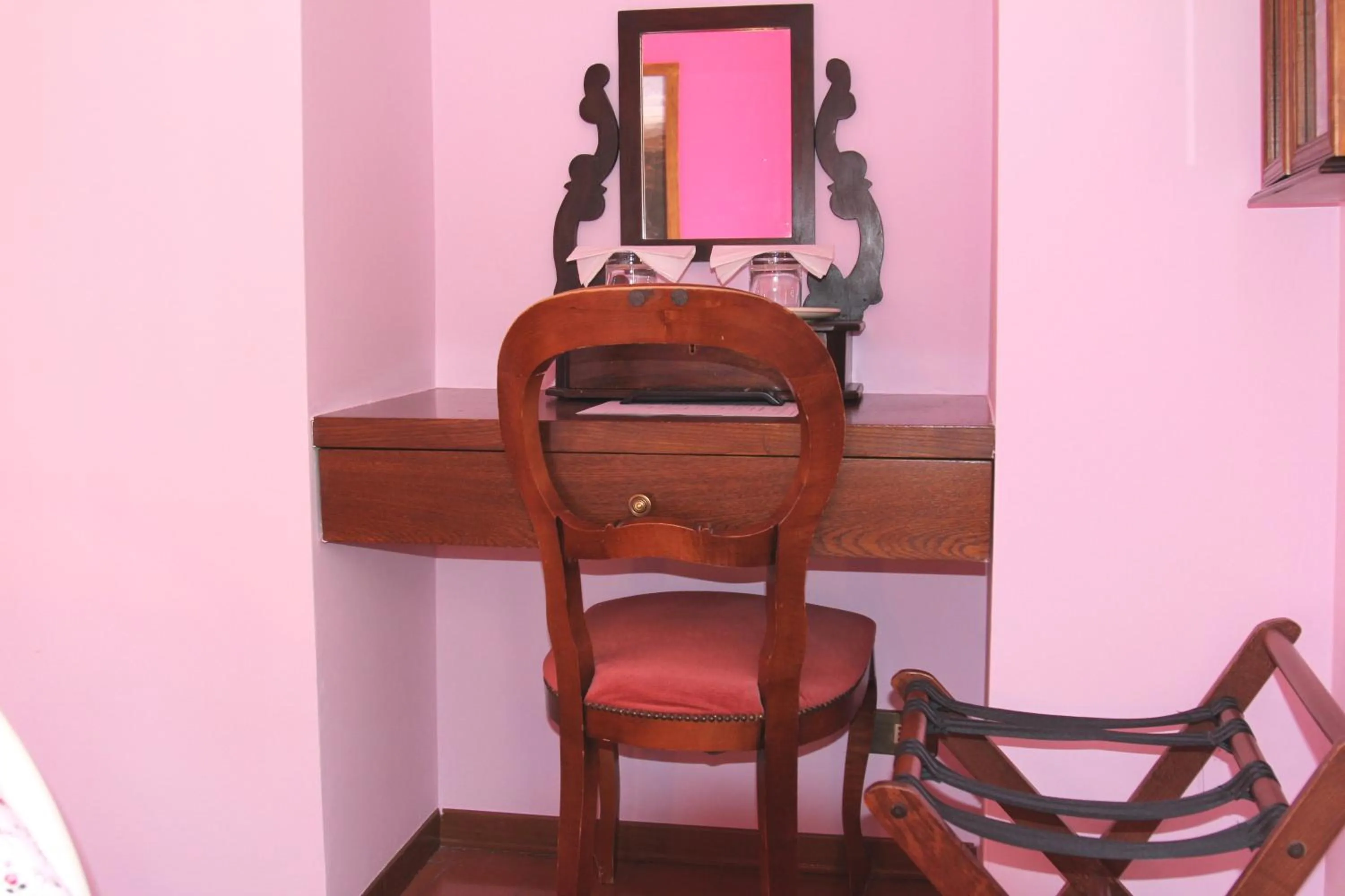 Decorative detail in Hotel Pallotta