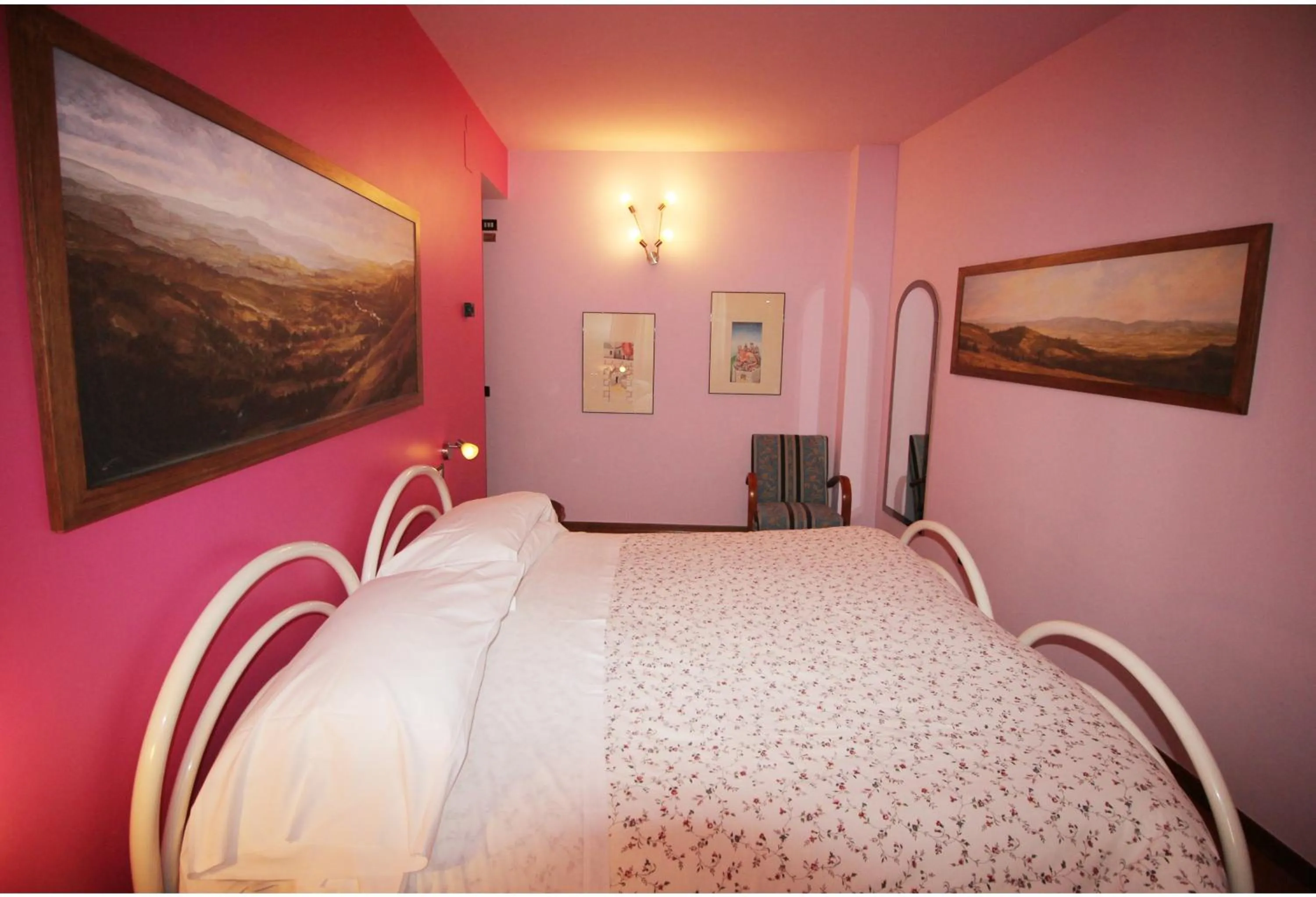 Photo of the whole room, Bed in Hotel Pallotta