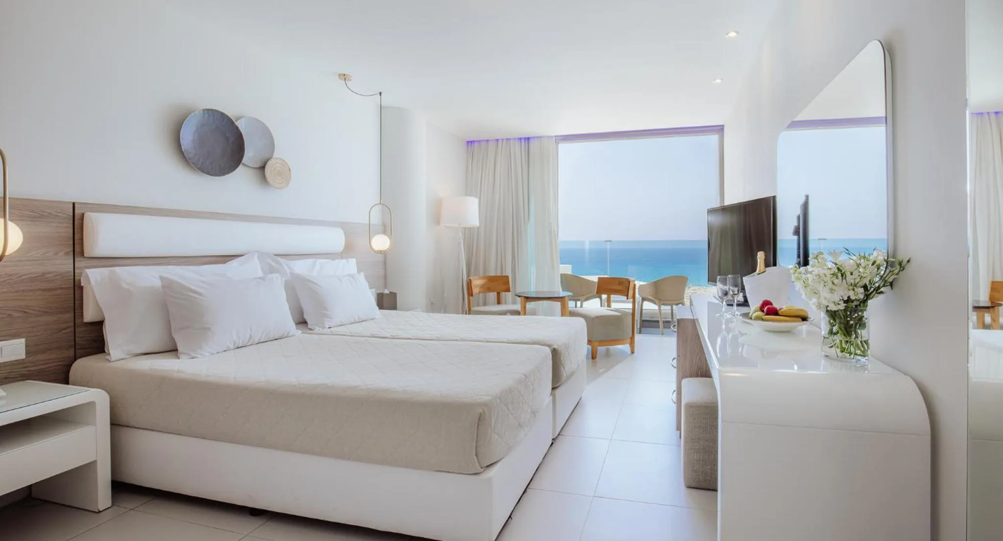 Photo of the whole room, Bed in Tasia Maris Sands (Adults Only)