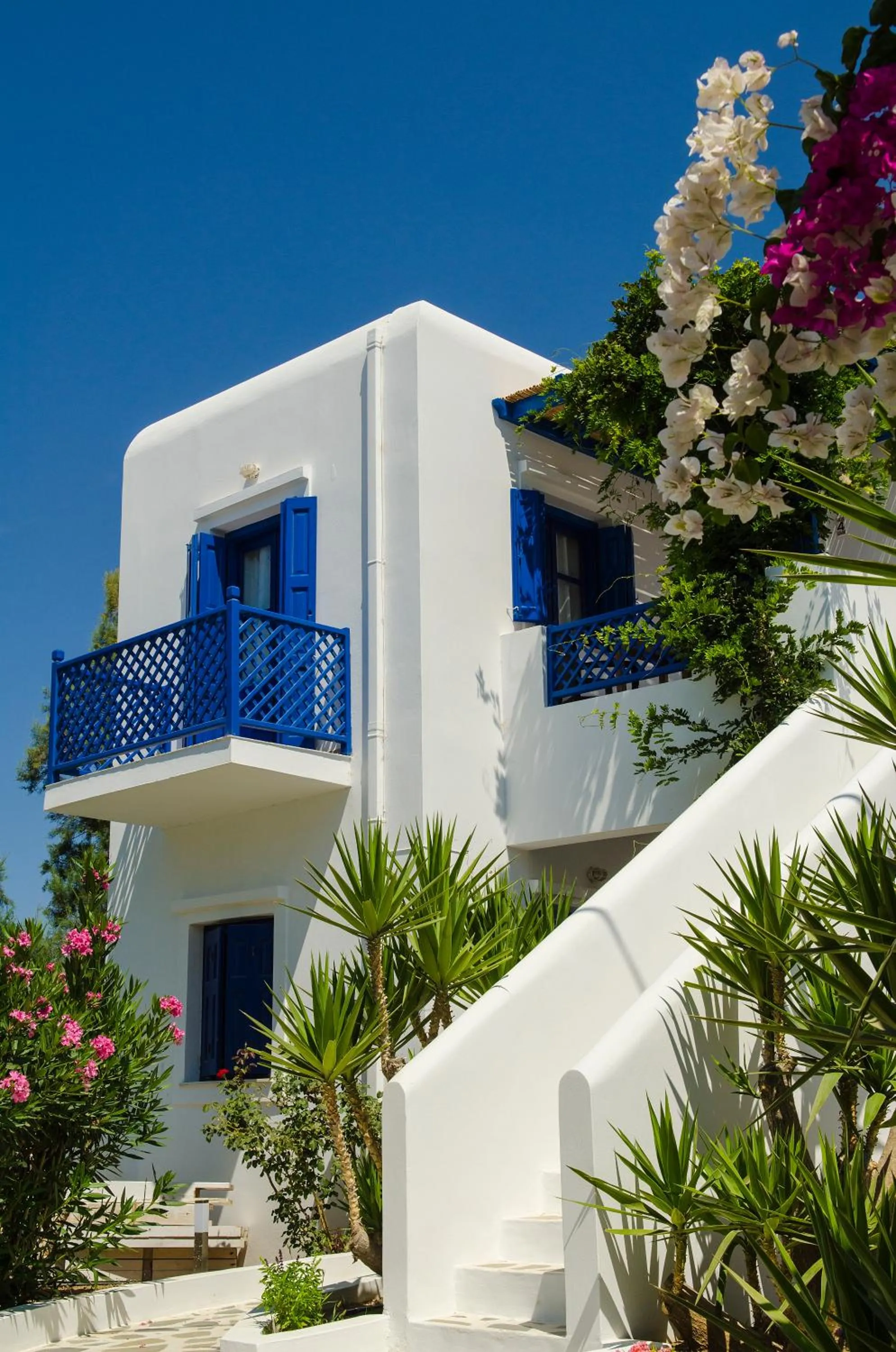 Shower in Mouras studios