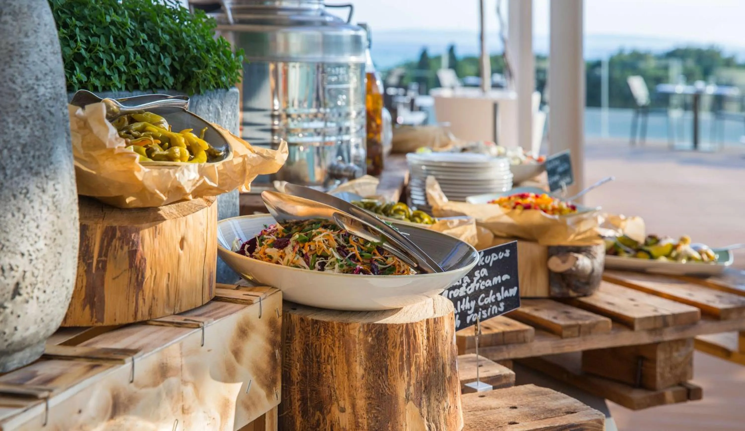 Restaurant/places to eat in Radisson Blu Resort & Spa