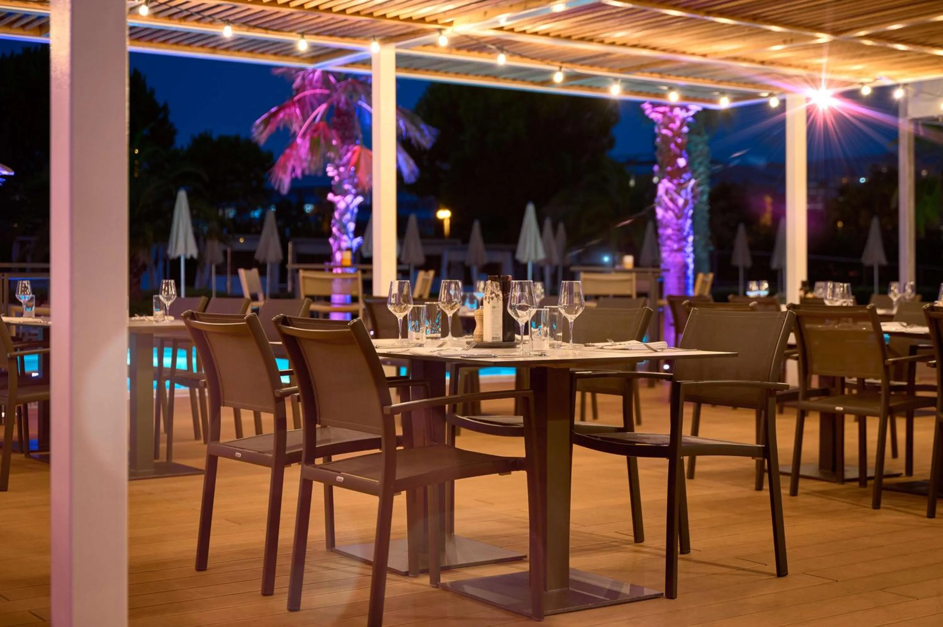 Lounge or bar in Radisson Blu Resort & Spa