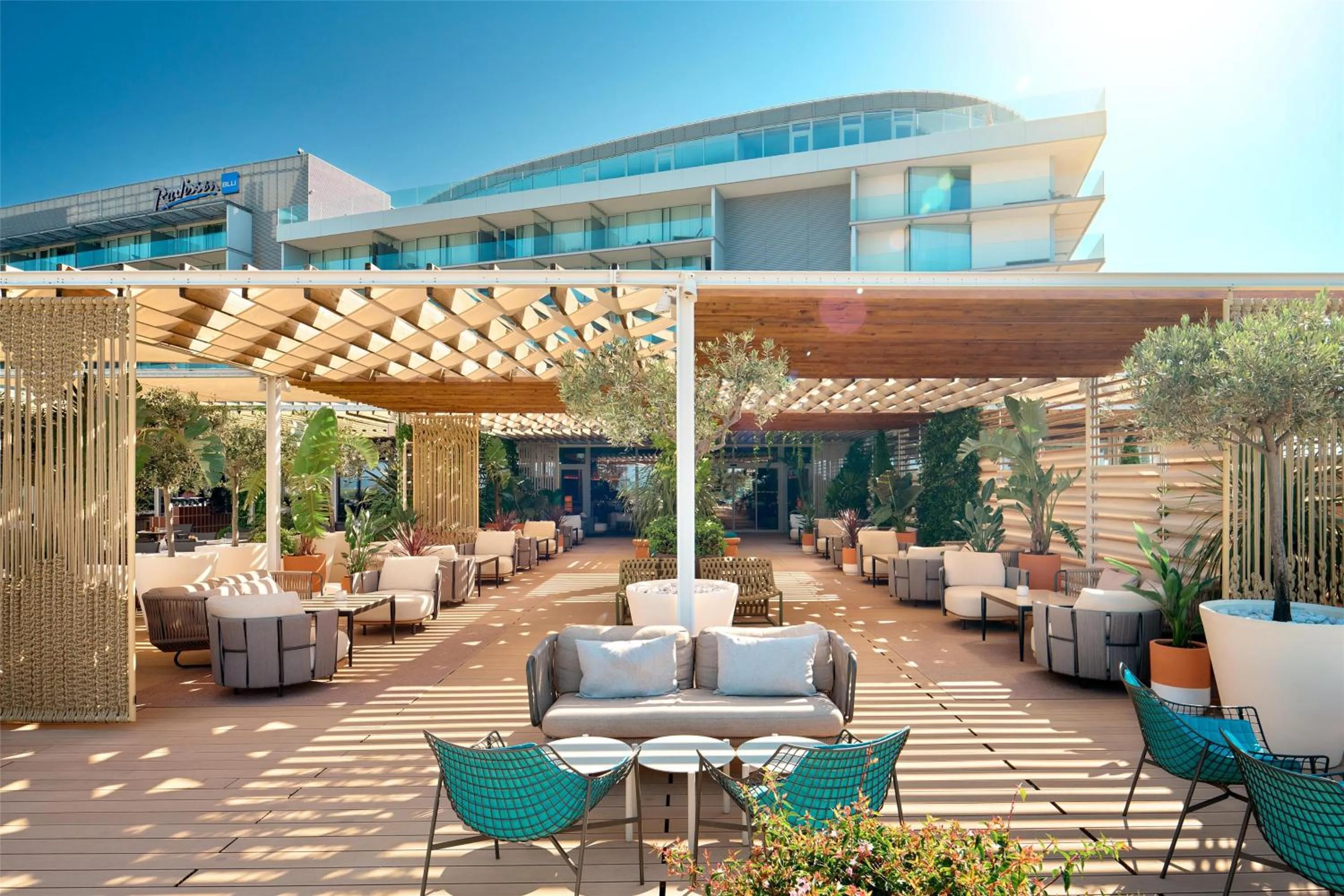 Lounge or bar in Radisson Blu Resort & Spa