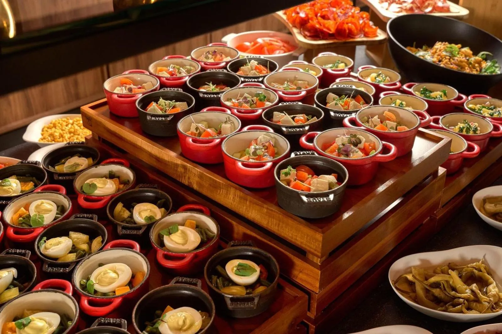 Food and drinks in Radisson Blu Resort & Spa