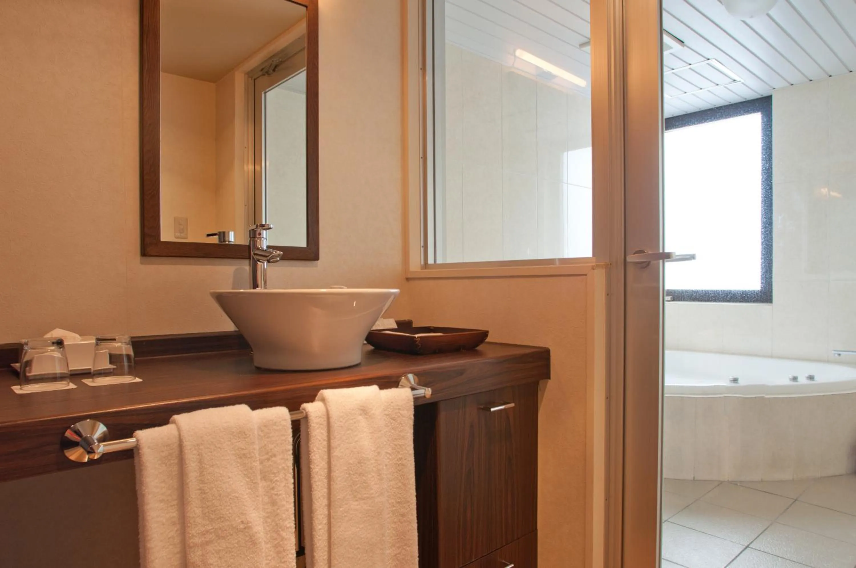 Bathroom in Hotel Rplus