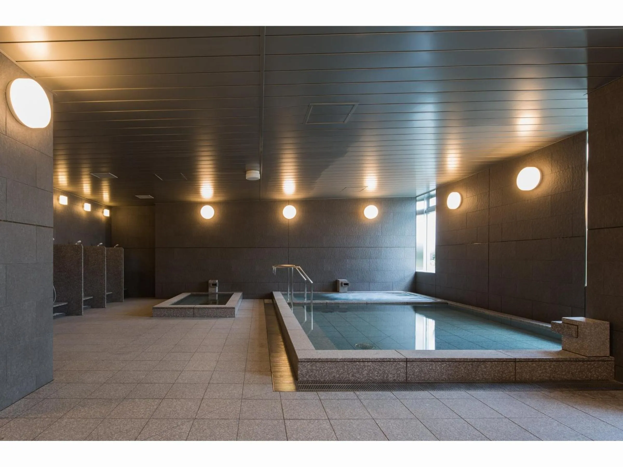 Public Bath in Nihon Seinenkan Hotel