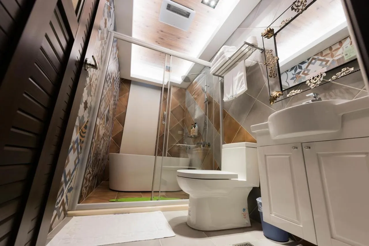 Shower in Hi Kids B&B