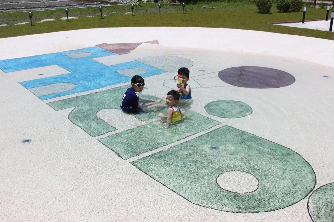 People in Hi Kids B&B