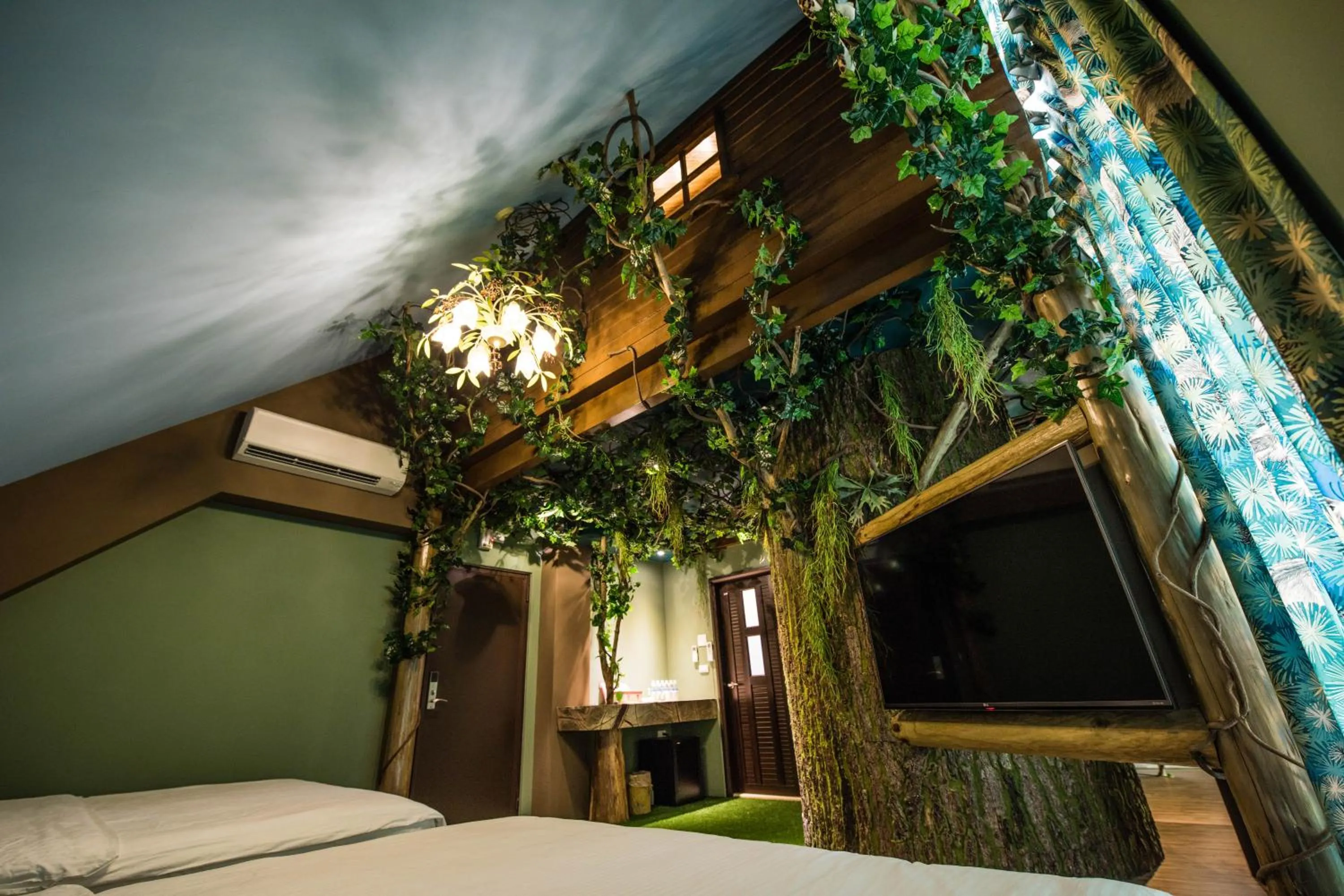 Decorative detail, Bed in Hi Kids B&B