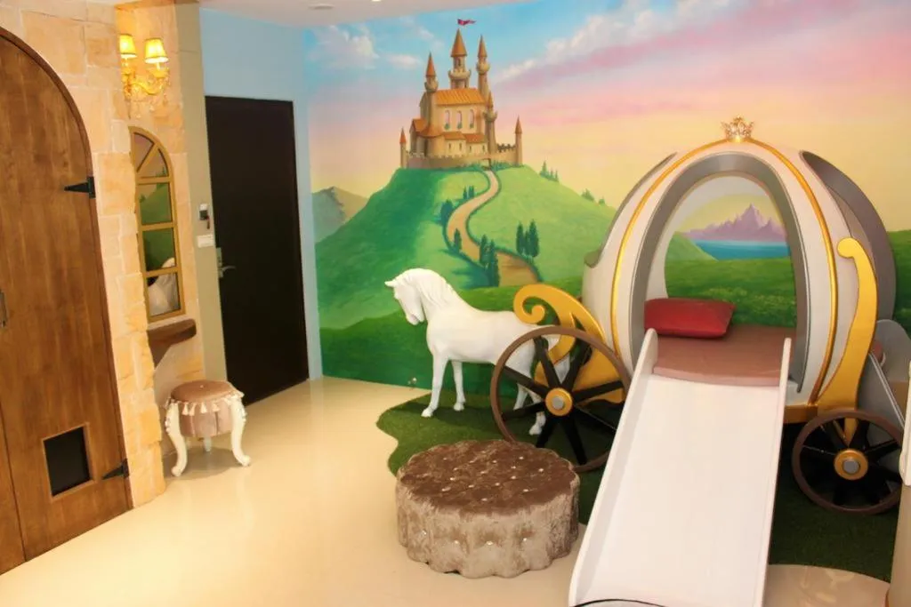 Photo of the whole room in Hi Kids B&B